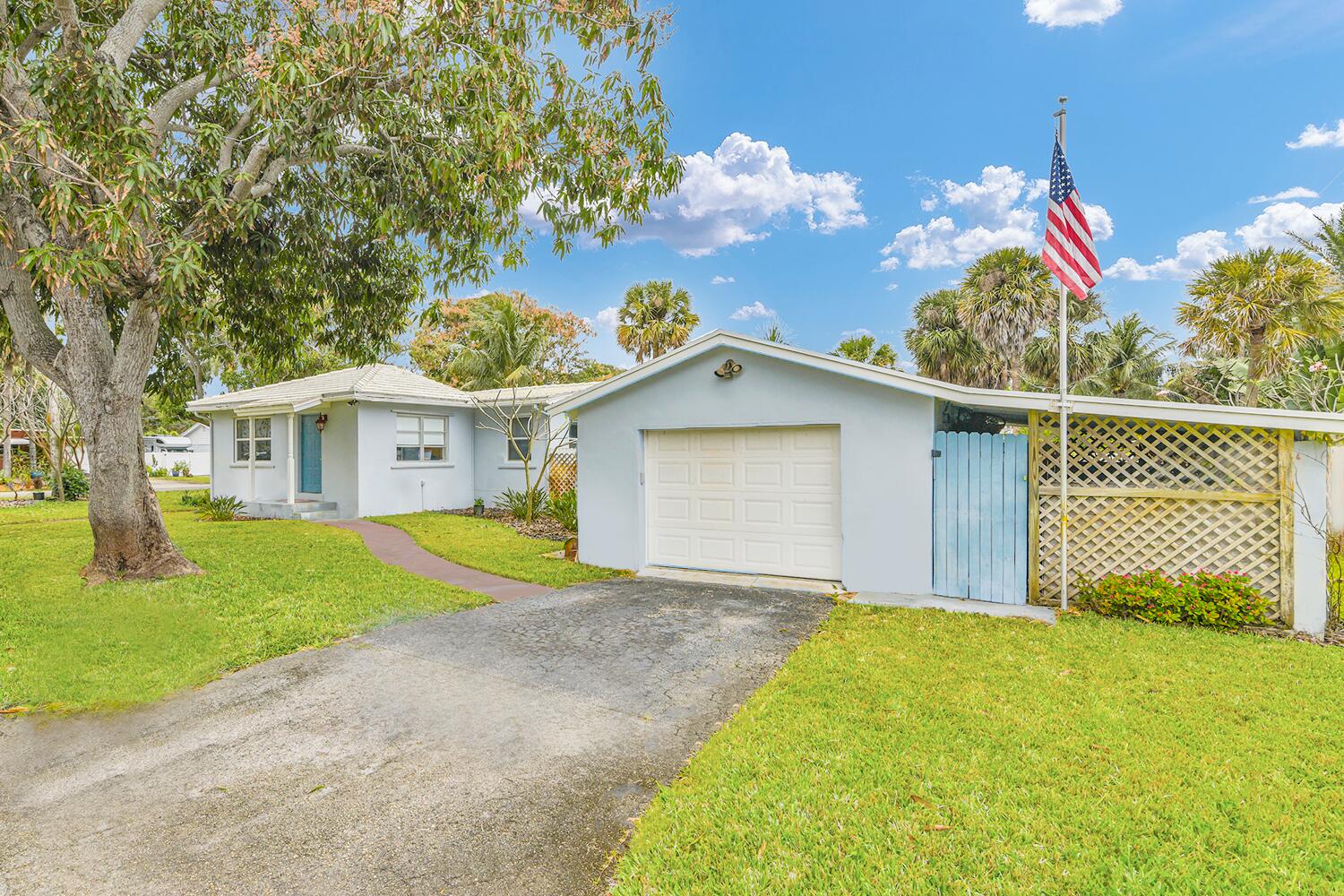 View details of listing 3203 Palm Drive, Delray Beach, FL 33483 Delray Beach with MLS# 