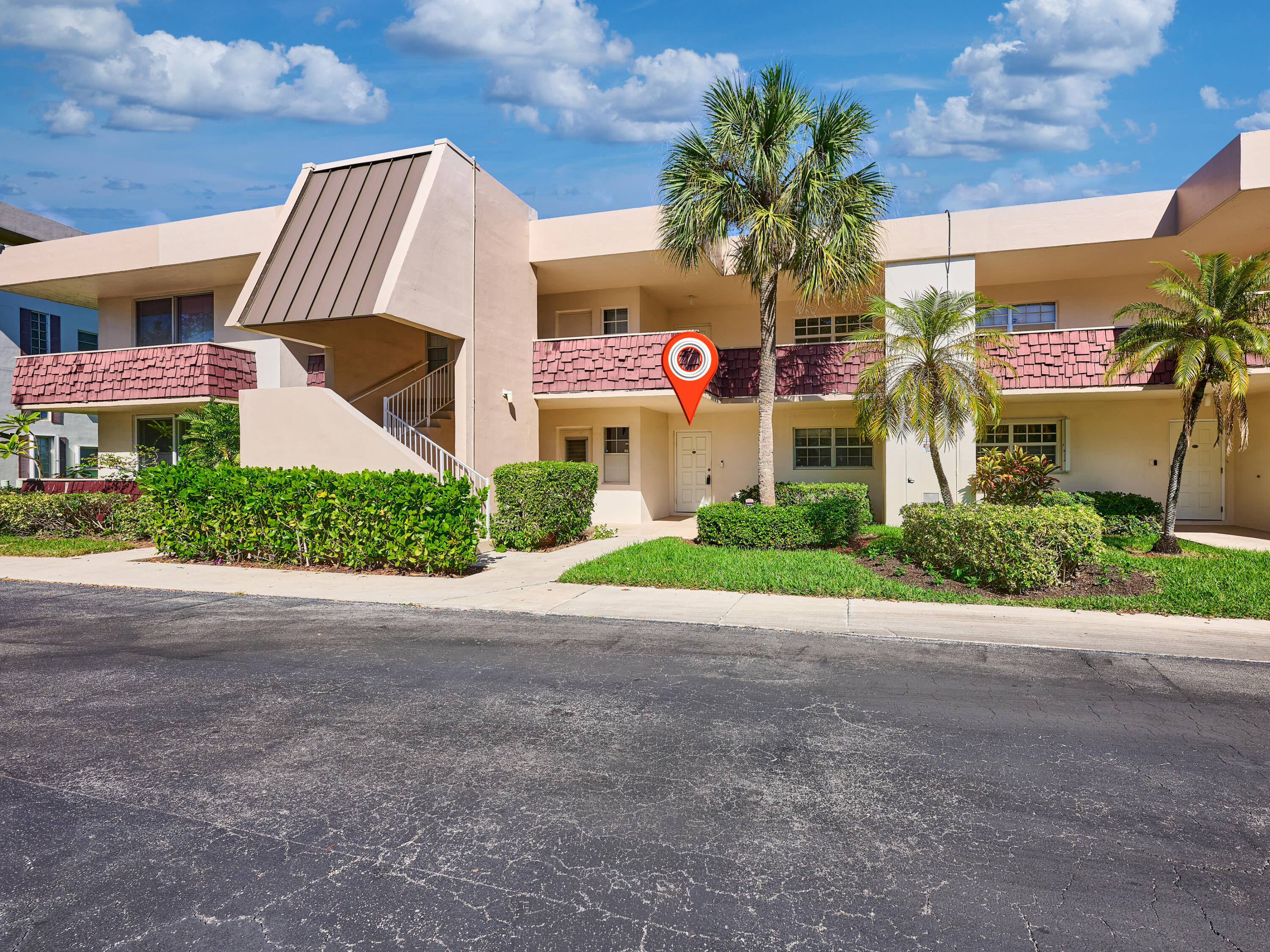 View details of listing 3001 S Palm Aire Drive 107, Pompano Beach, FL 33069 Pompano Beach with MLS#