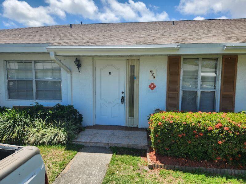 View details of listing 625 Pines Knoll B, Fort Pierce, FL 34982 Fort Pierce with MLS# 