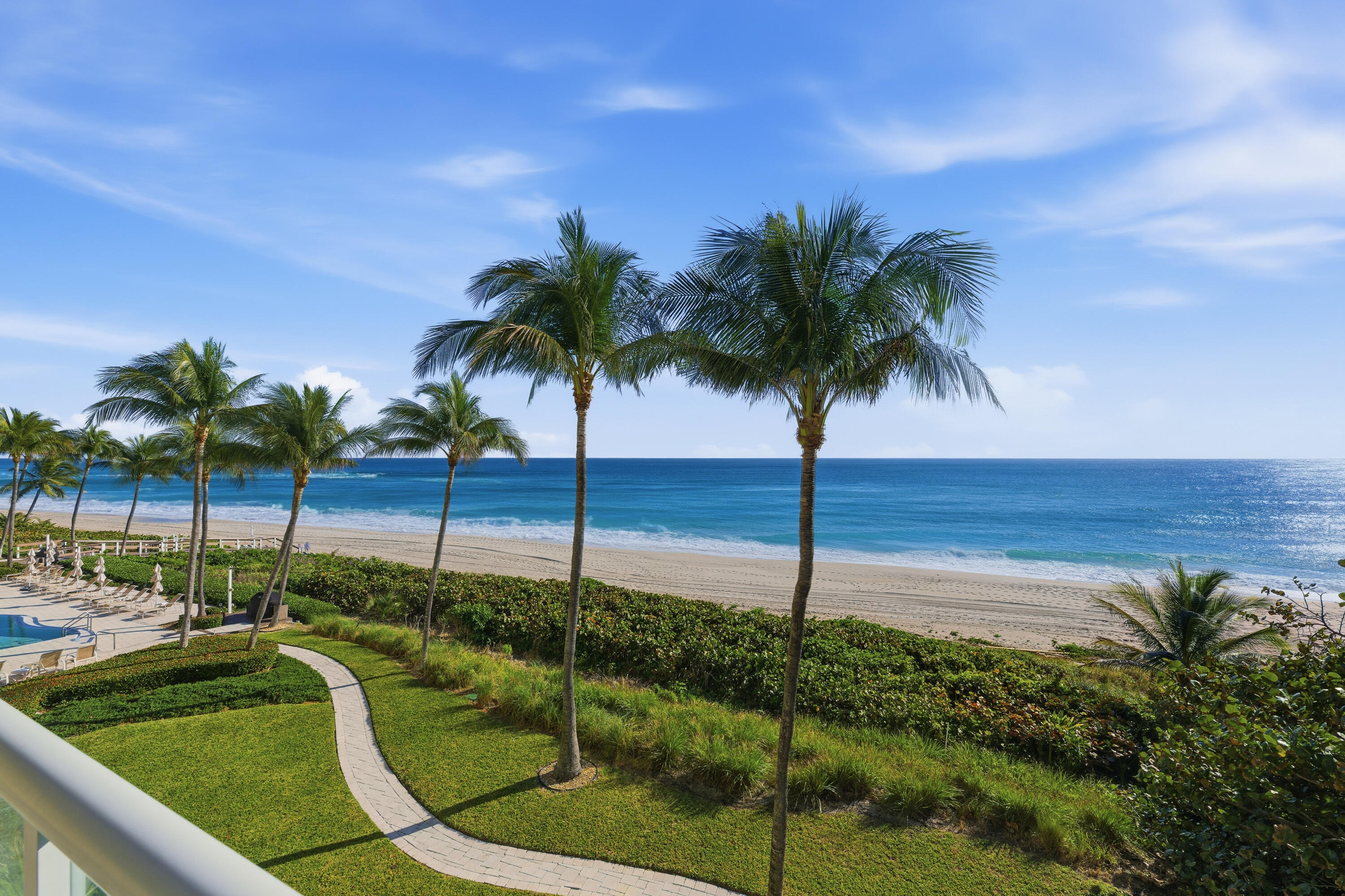 View details of listing 1063 Hillsboro Mile 301, Hillsboro Beach, FL 33062 Hillsboro Beach with MLS#