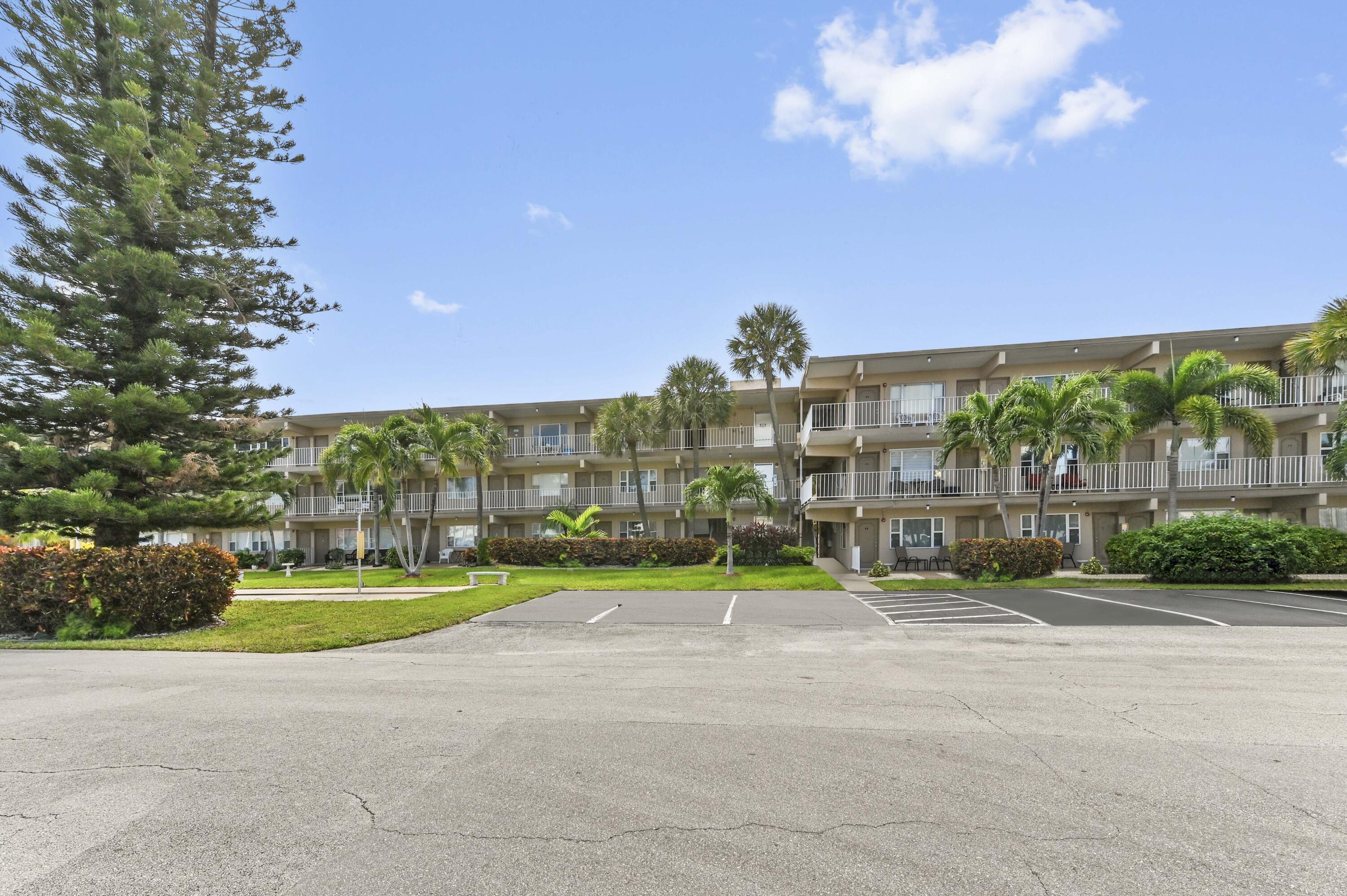 View details of listing 3200 NE 7th Court 205b, Pompano Beach, FL 33062 Pompano Beach with MLS# 