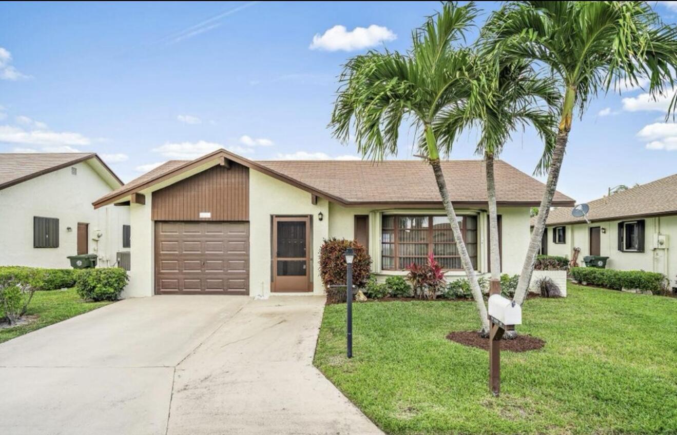 View details of listing 6089 Glentree Lane, Greenacres, FL 33463 Greenacres with MLS#