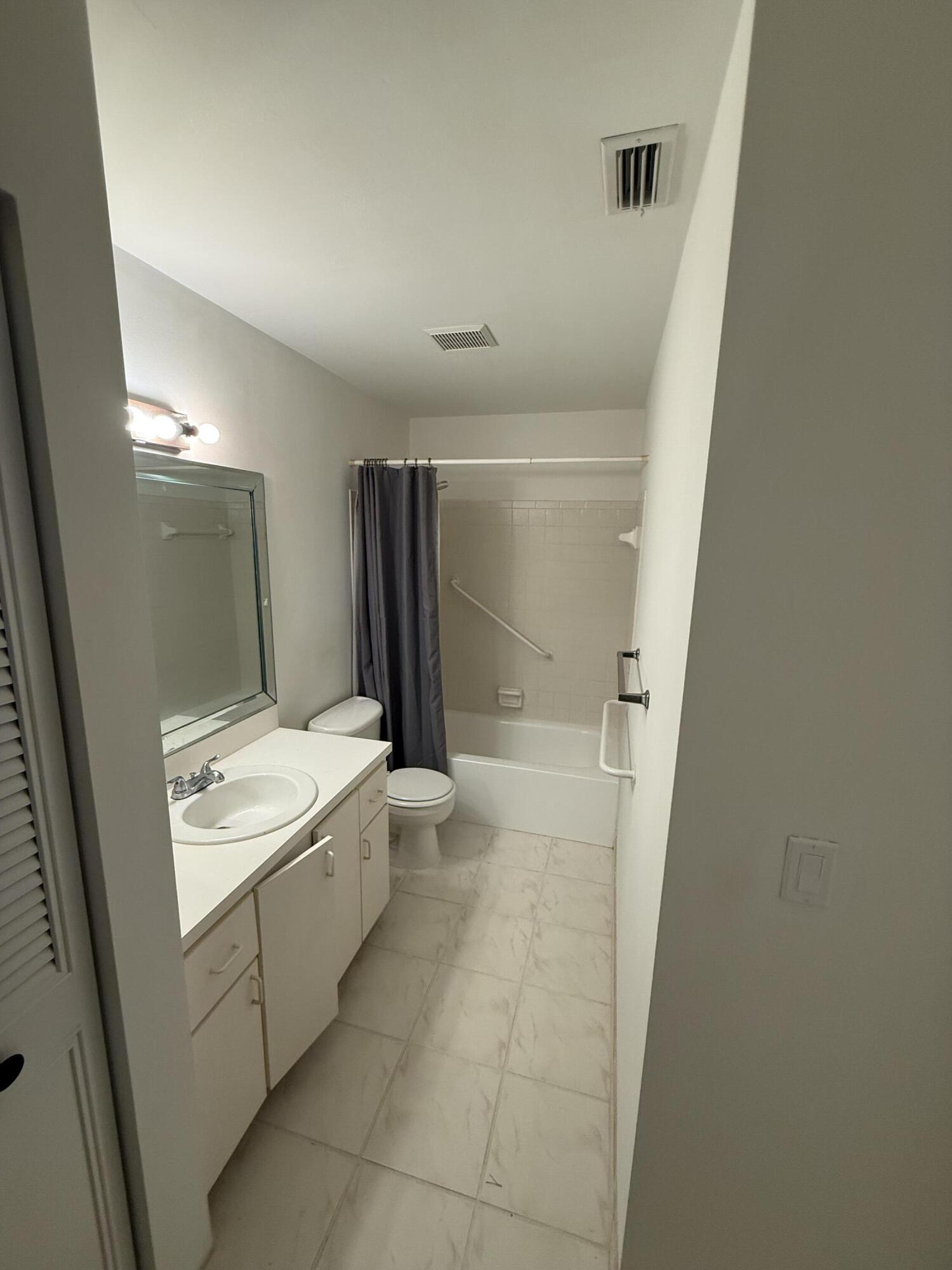 View details of listing 5795 La Pinata Boulevard C-2, Greenacres, FL 33463 Greenacres with MLS#