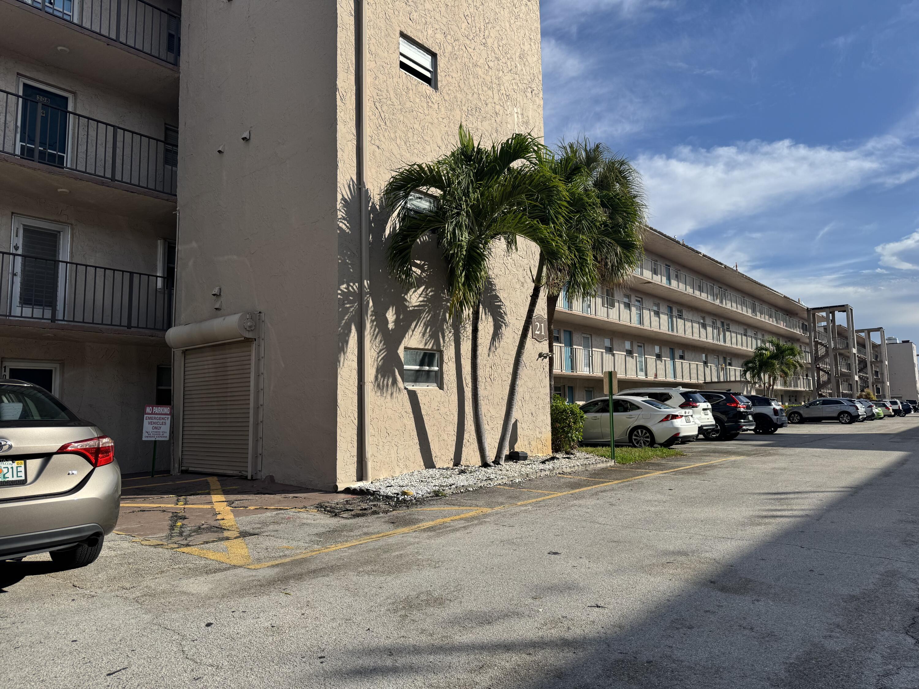 View details of listing 725 Lori Drive 107, Palm Springs, FL 33461 Palm Springs with MLS#