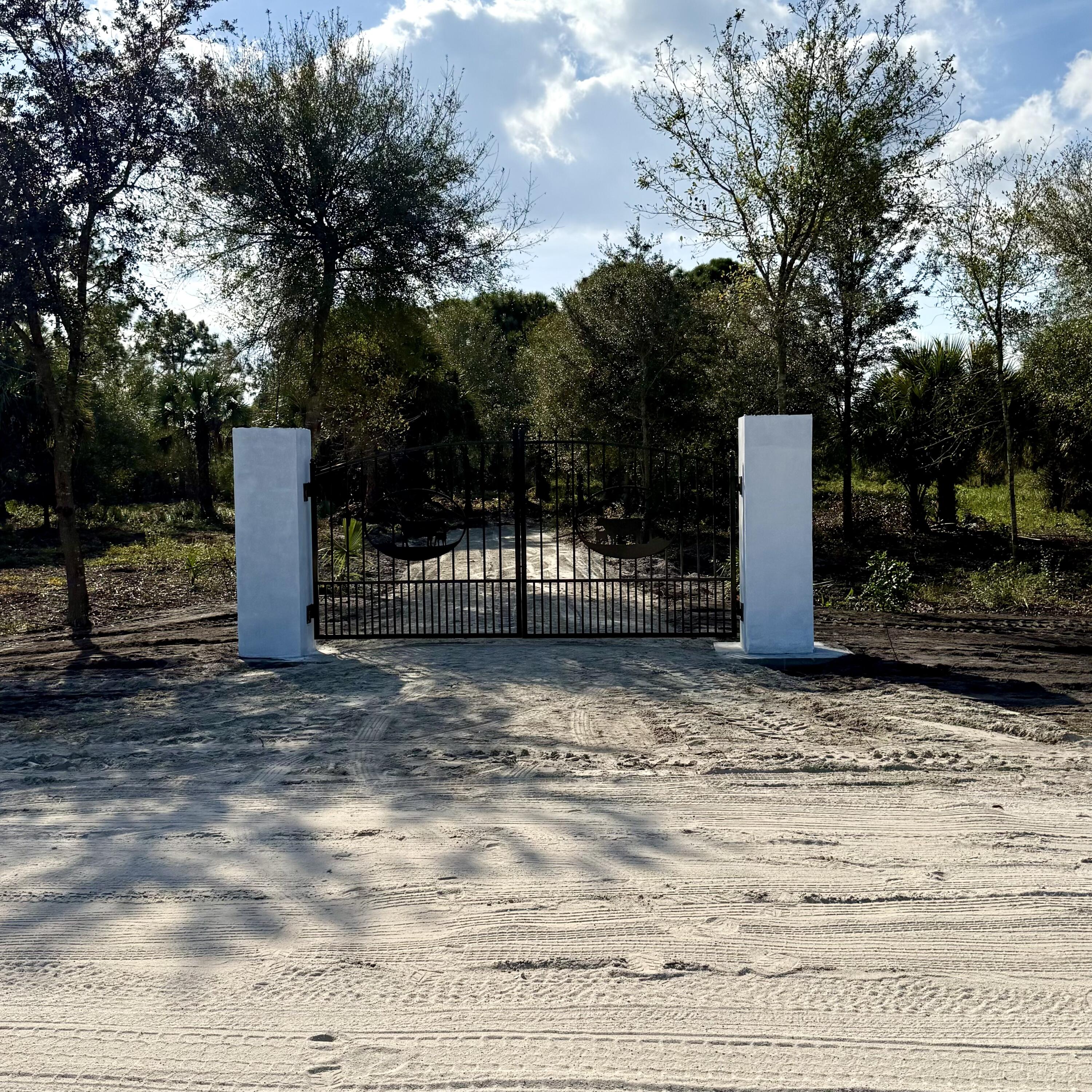 View details of listing 7805 21st Street SW, Vero Beach, FL 32968 Vero Beach with MLS#