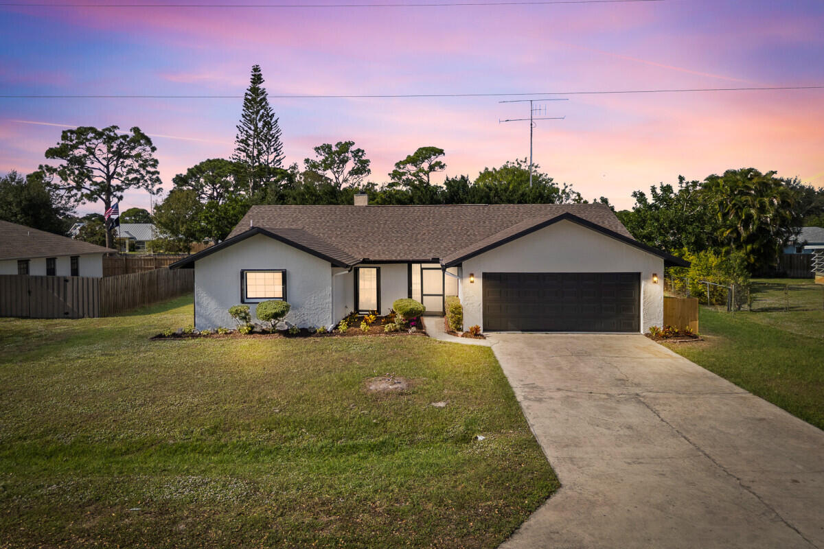 View details of listing 5310 Echo Pines Circle E, Fort Pierce, FL 34951 Fort Pierce with MLS#