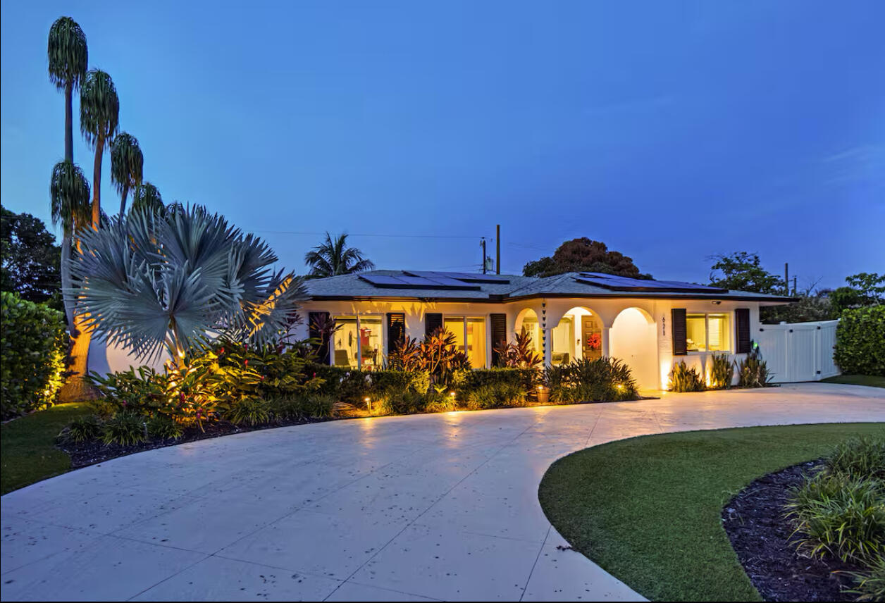View details of listing 623 Jaeger Drive, Delray Beach, FL 33444 Delray Beach with MLS#