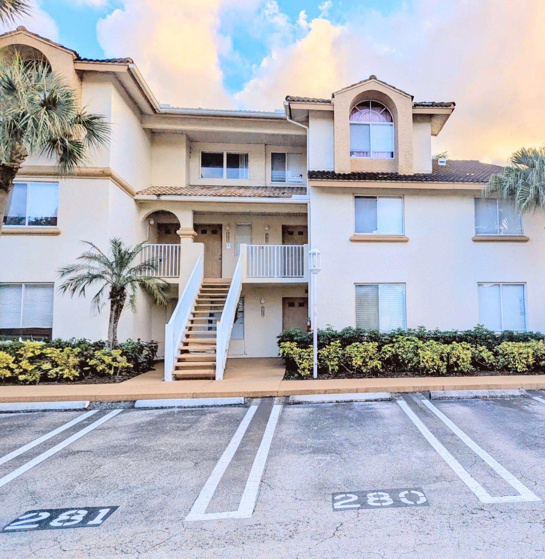 View details of listing 19117 Glenmoor Drive, West Palm Beach, FL 33409 West Palm Beach with MLS#