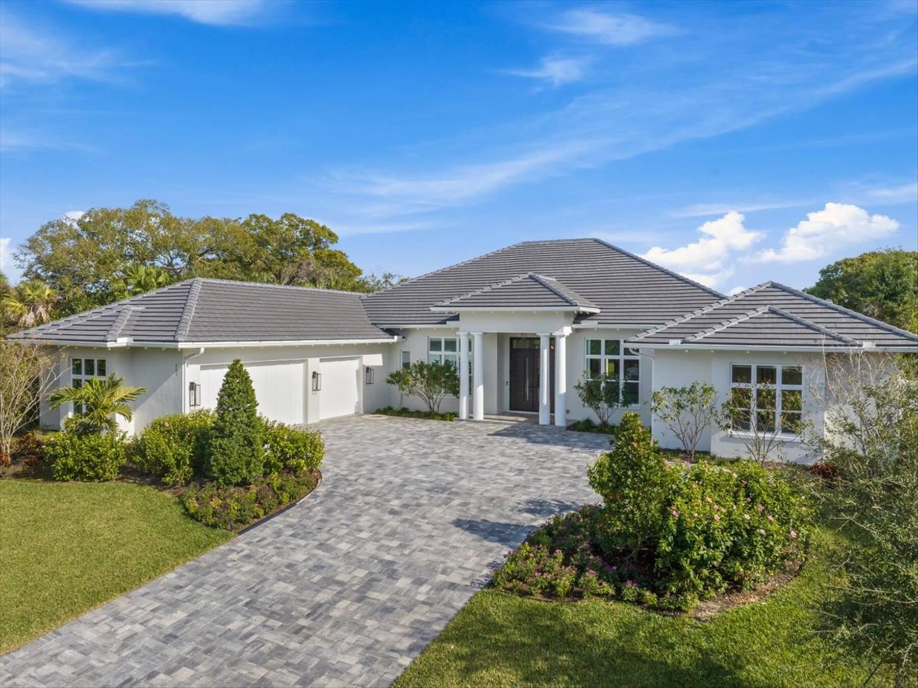 View details of listing 201 Shores Drive, Vero Beach, FL 32963 Vero Beach with MLS#