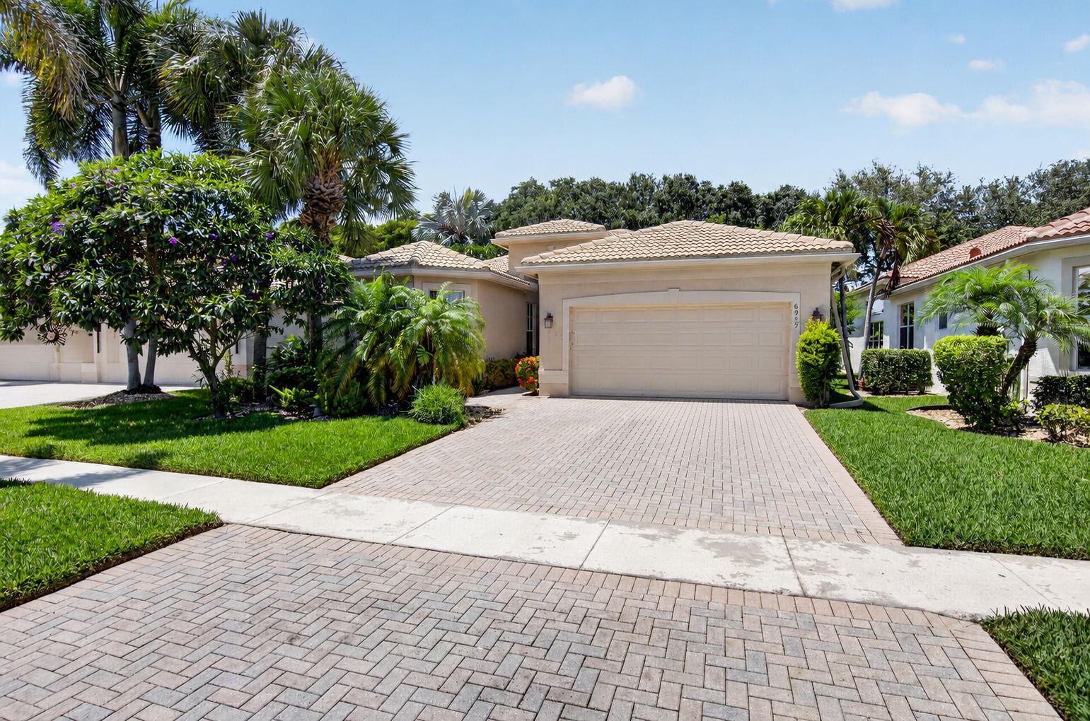 View details of listing 6959 Imperial Beach Circle, Delray Beach, FL 33446 Delray Beach with MLS#