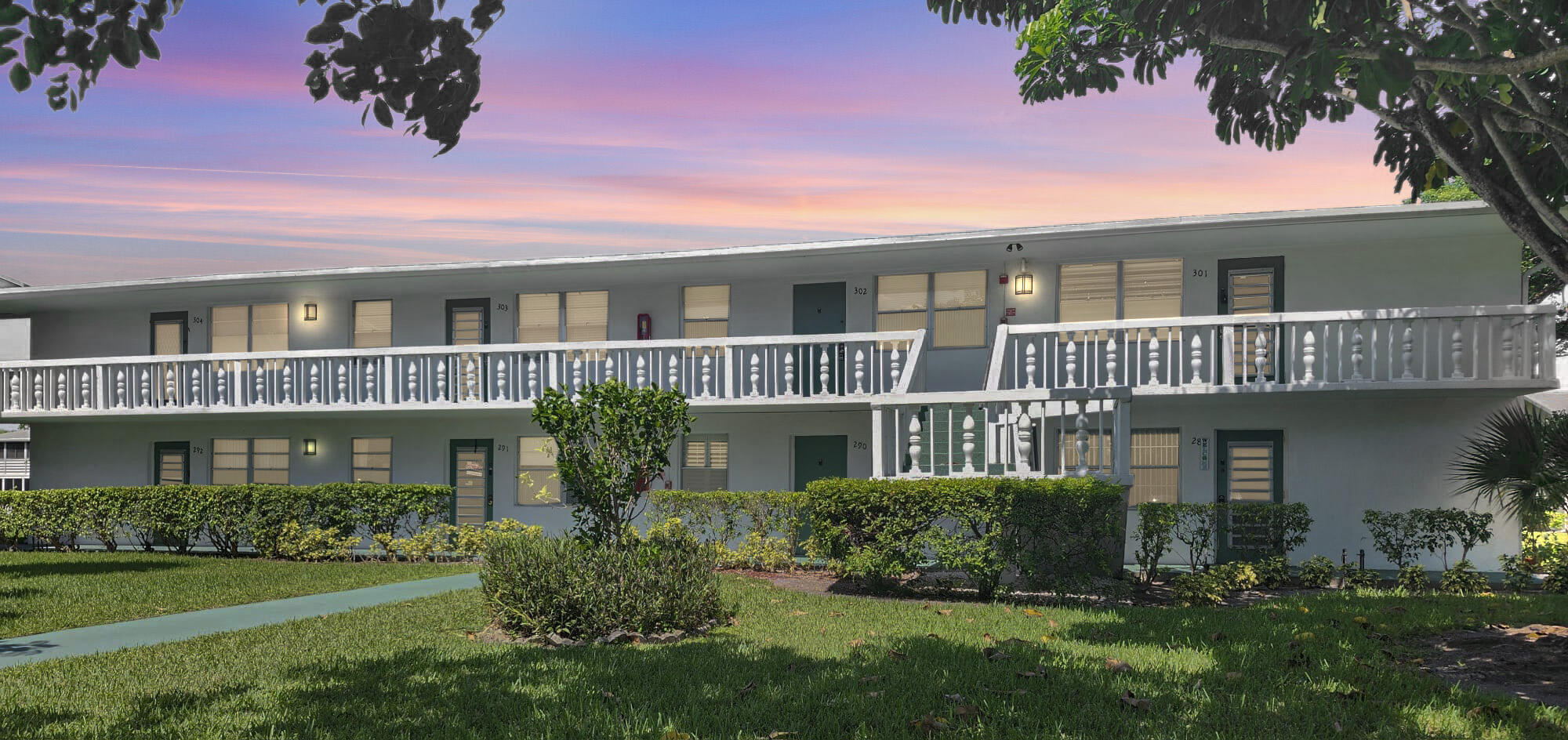 View details of listing 301 Farnham M 301, Deerfield Beach, FL 33442 Deerfield Beach with MLS#