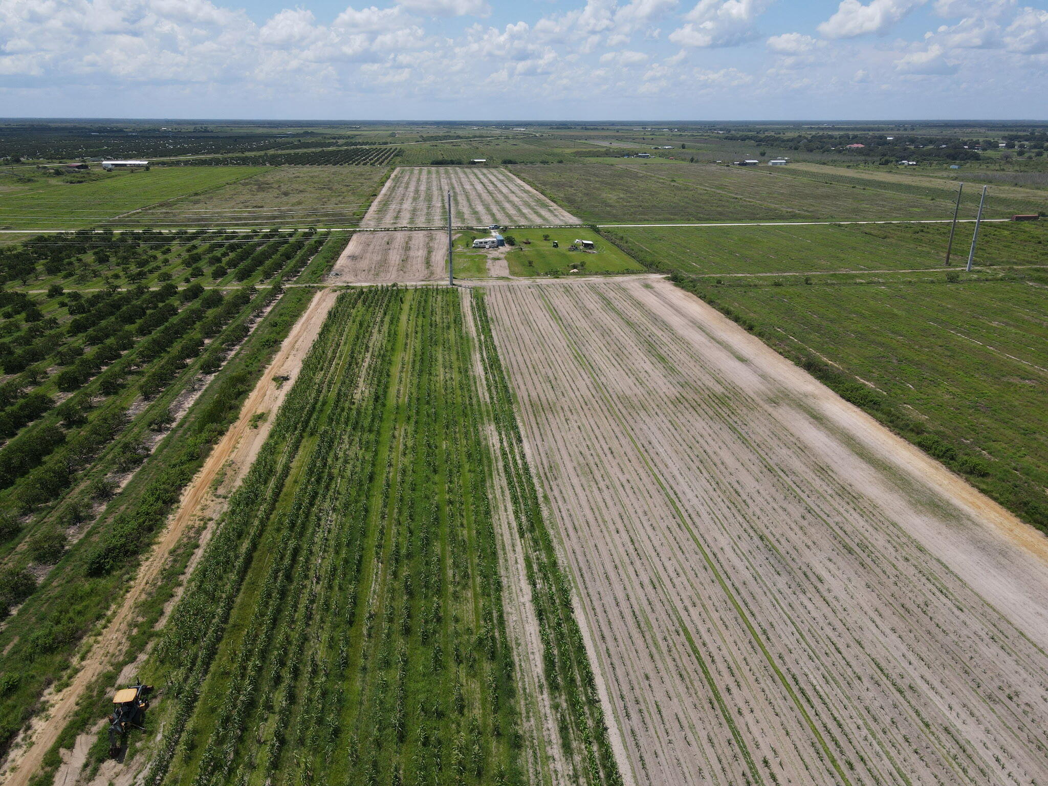 View details of listing 6694 5th Road, LaBelle, FL 33935 LaBelle with MLS#