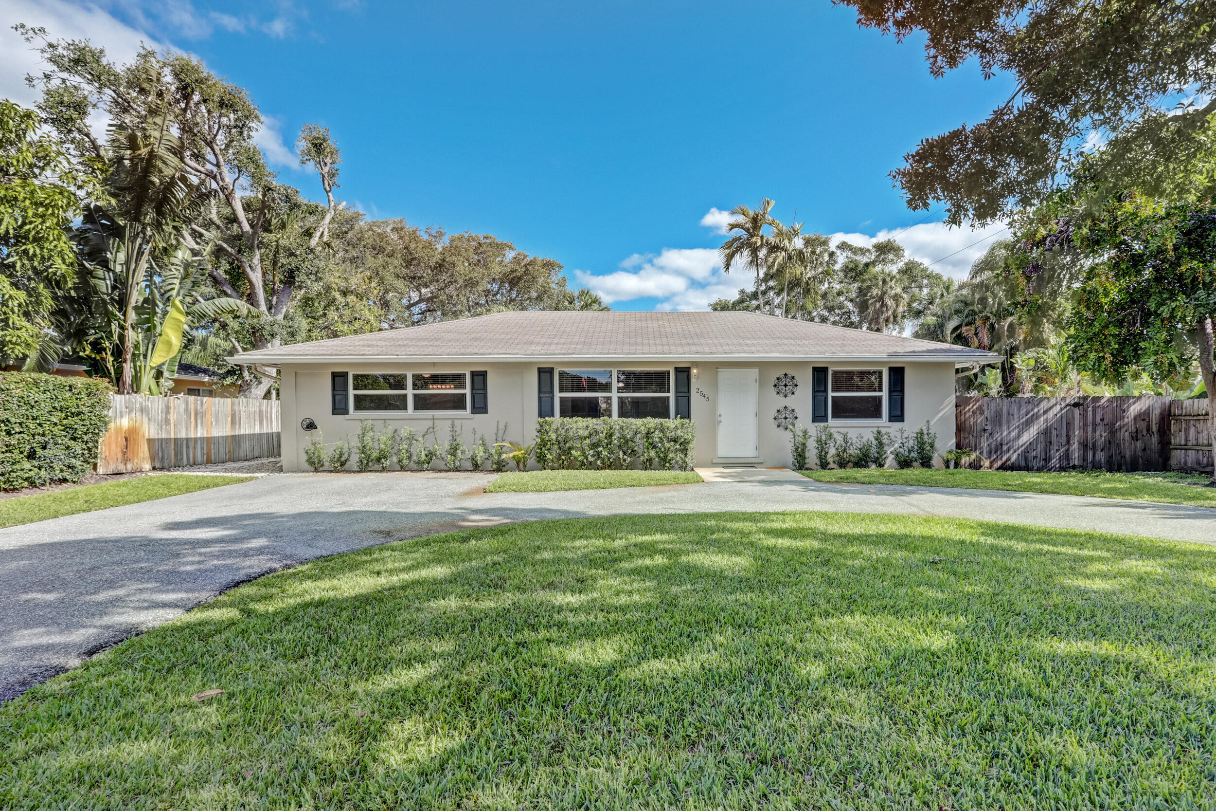 Listing  2545 Venice Drive, Palm Beach Gardens, FL 33410, Palm Beach Gardens, FL 33410