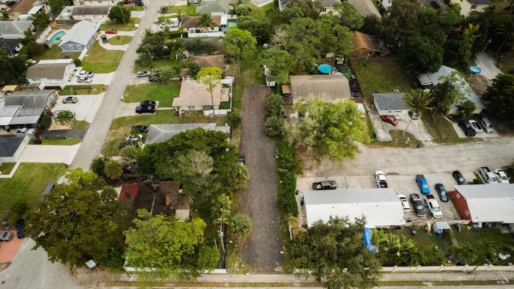 View details of listing 3630 S Haverhill Road, Greenacres, FL 33463 Greenacres with MLS#