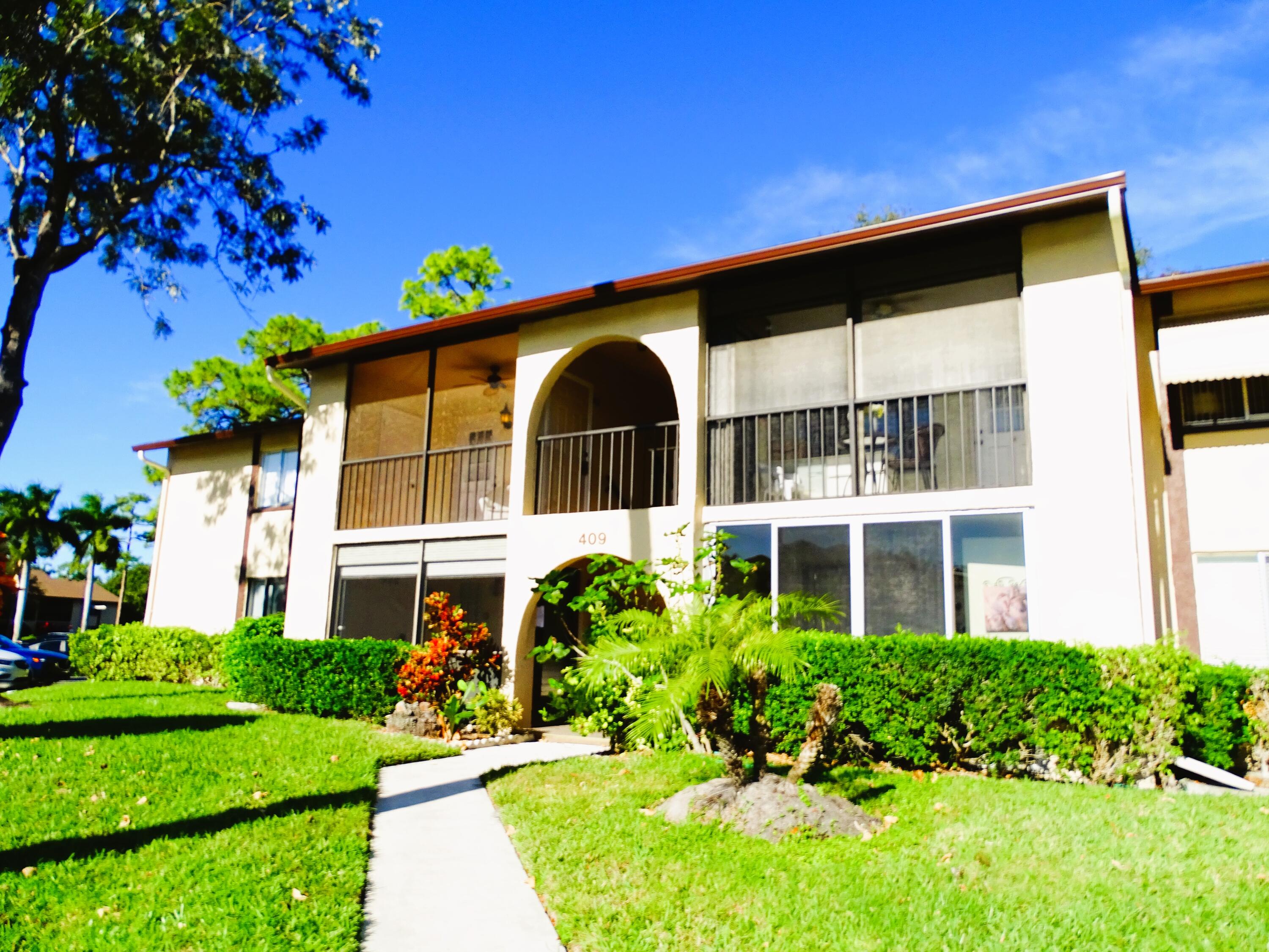 View details of listing 409 Pine Glen Lane A-2, Greenacres, FL 33463 Greenacres with MLS#