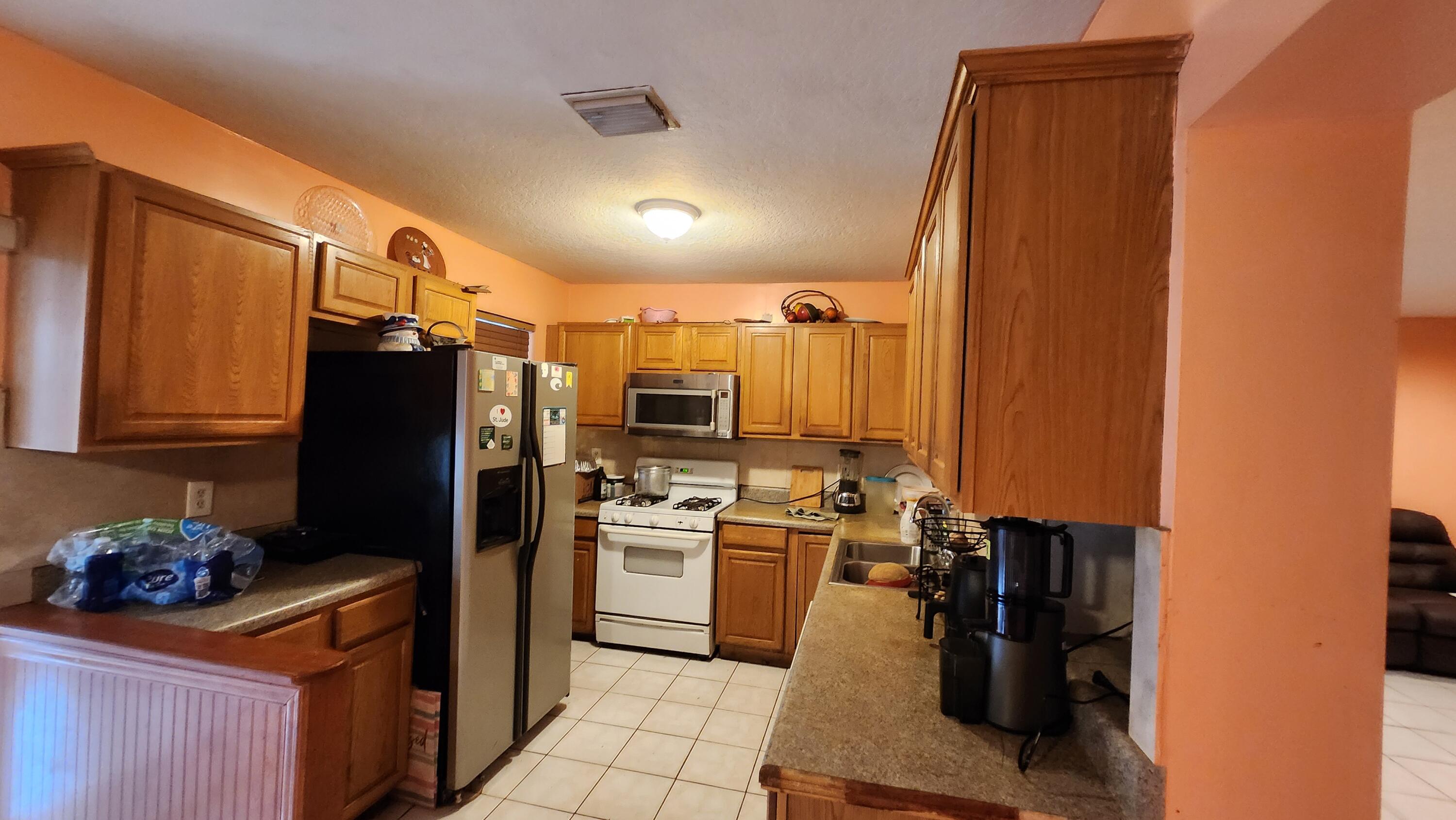 View details of listing 1207 Hatteras Circle, Greenacres, FL 33413 Greenacres with MLS#