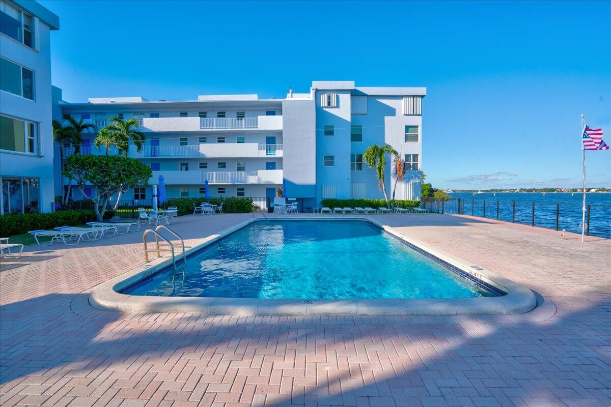 View details of listing 1810 New Palm Way 417, Boynton Beach, FL 33435 Boynton Beach with MLS#