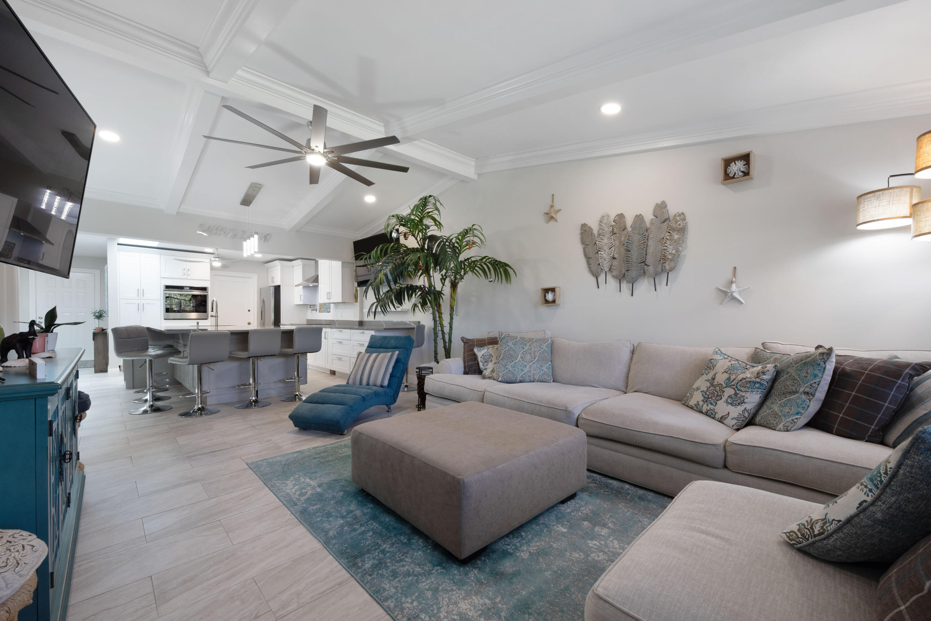 View details of listing 7 Ridge Pointe Drive C, Boynton Beach, FL 33435 Boynton Beach with MLS#