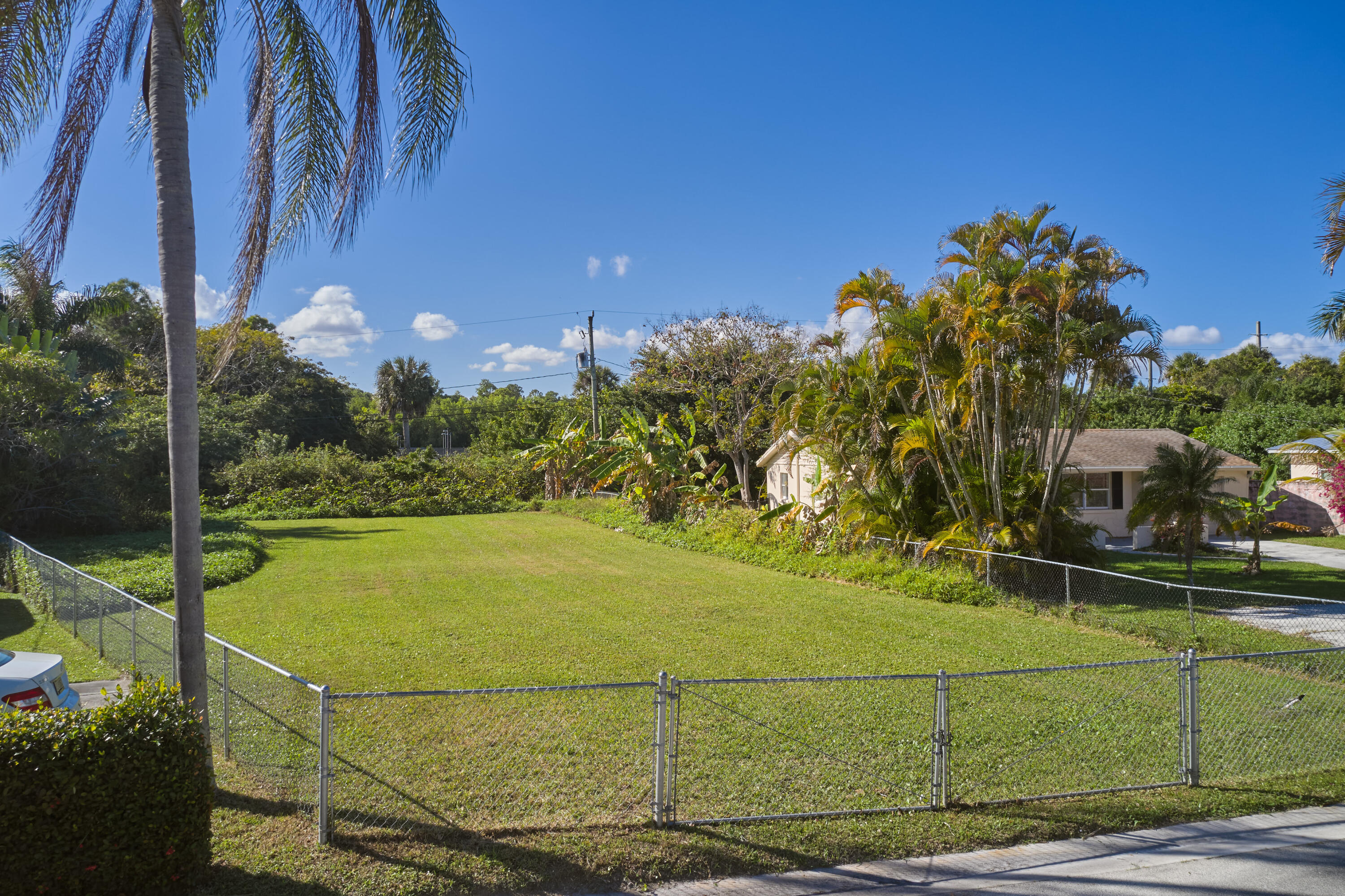 View details of listing 1328 NW Charlie Green Drive, Stuart, FL 34994 Stuart with MLS# 