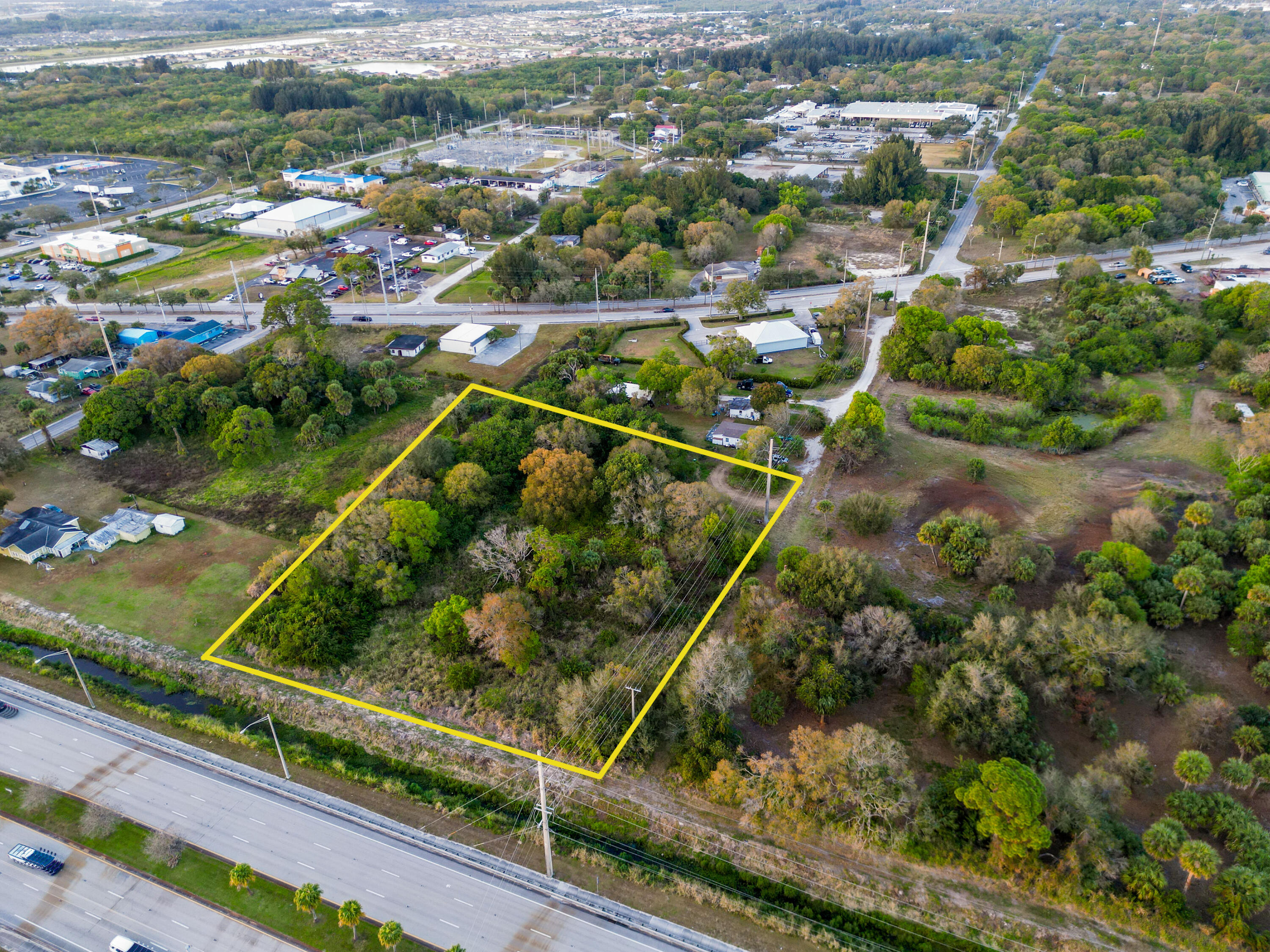 View details of listing 2111 S 37th Street, Fort Pierce, FL 34947 Fort Pierce with MLS#