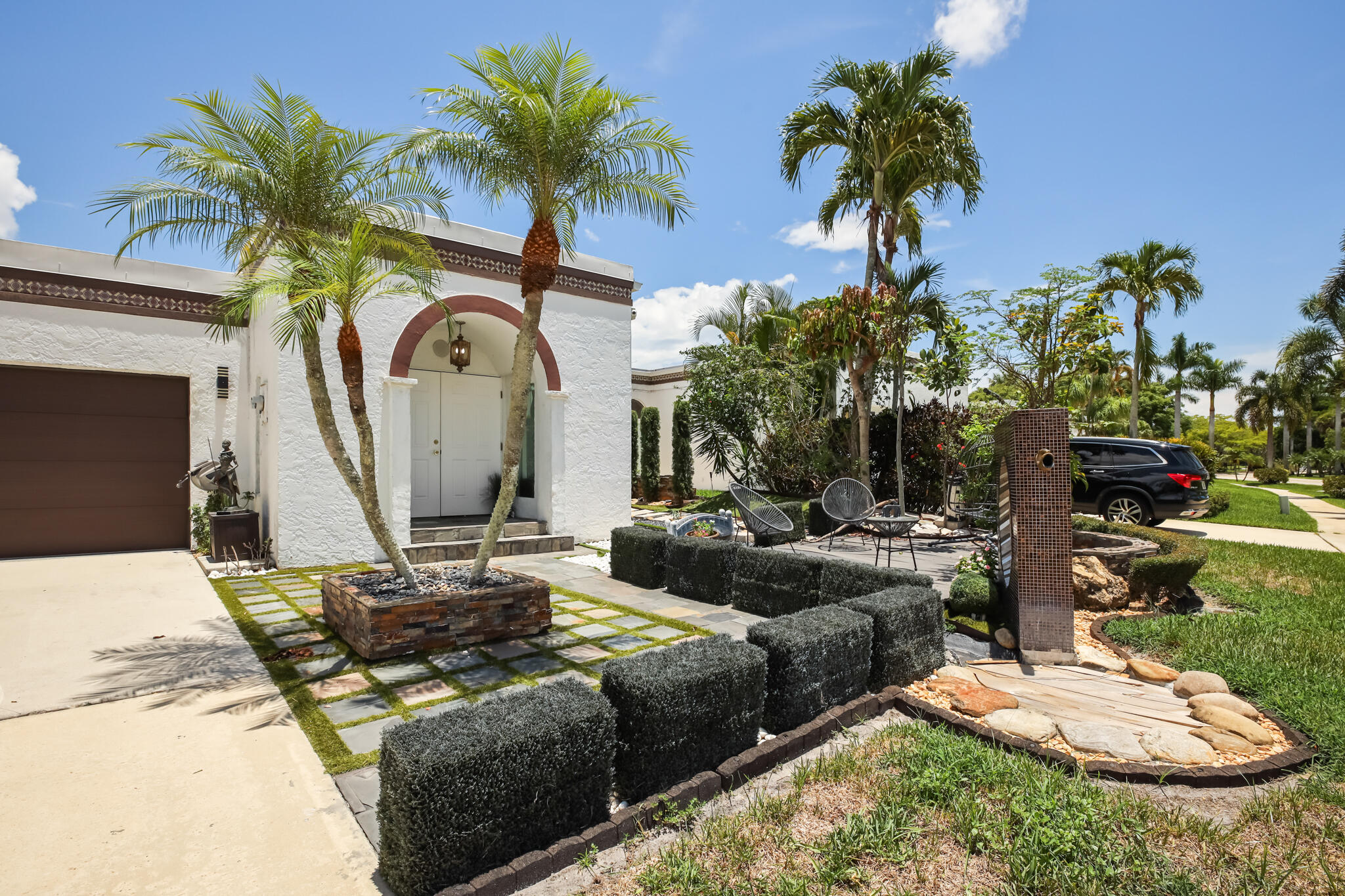 View details of listing 6590 Fountains Circle, Lake Worth, FL 33467 Lake Worth with MLS#