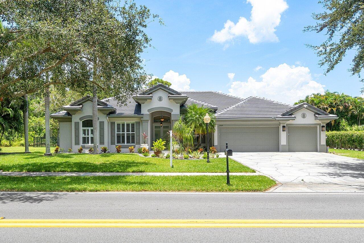 View details of listing 8369 SE Island Way, Jupiter, FL 33458 Jupiter with MLS#