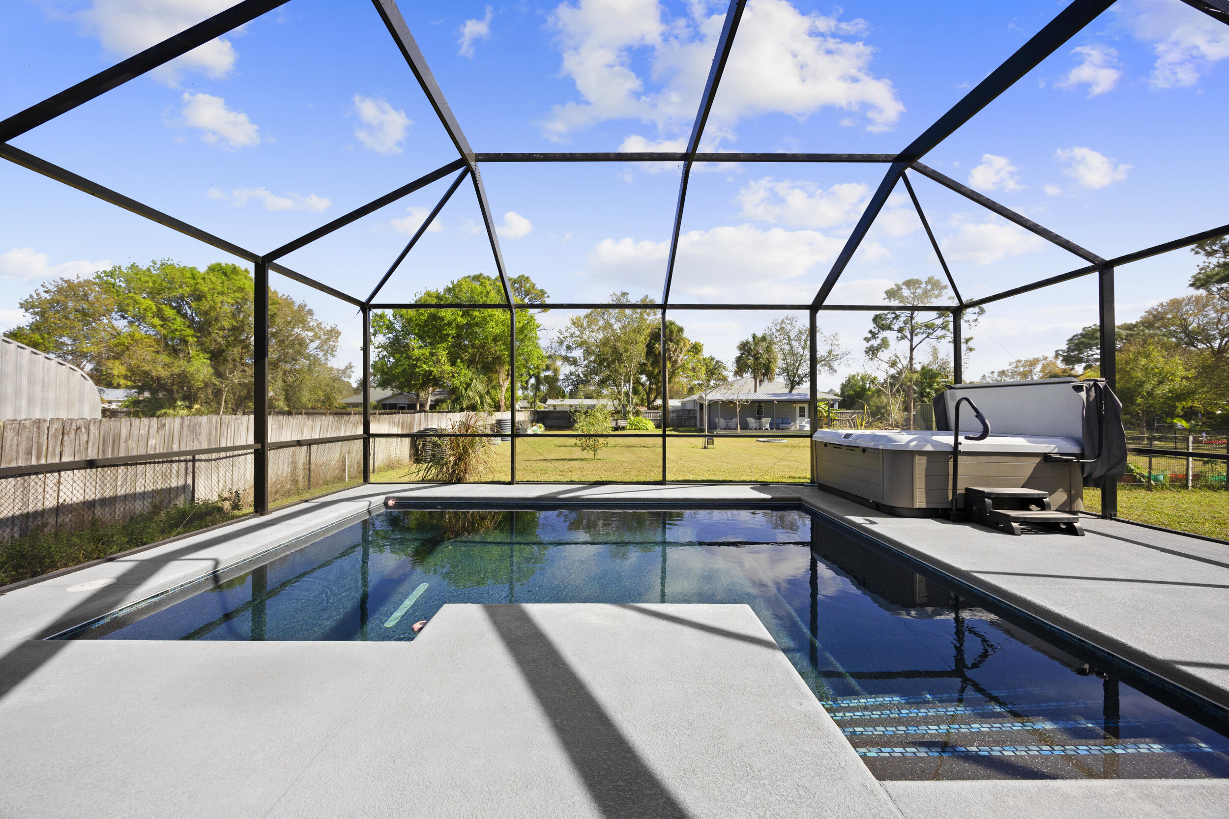 View details of listing 5458 Silver Oak Drive, Fort Pierce, FL 34982 Fort Pierce with MLS#