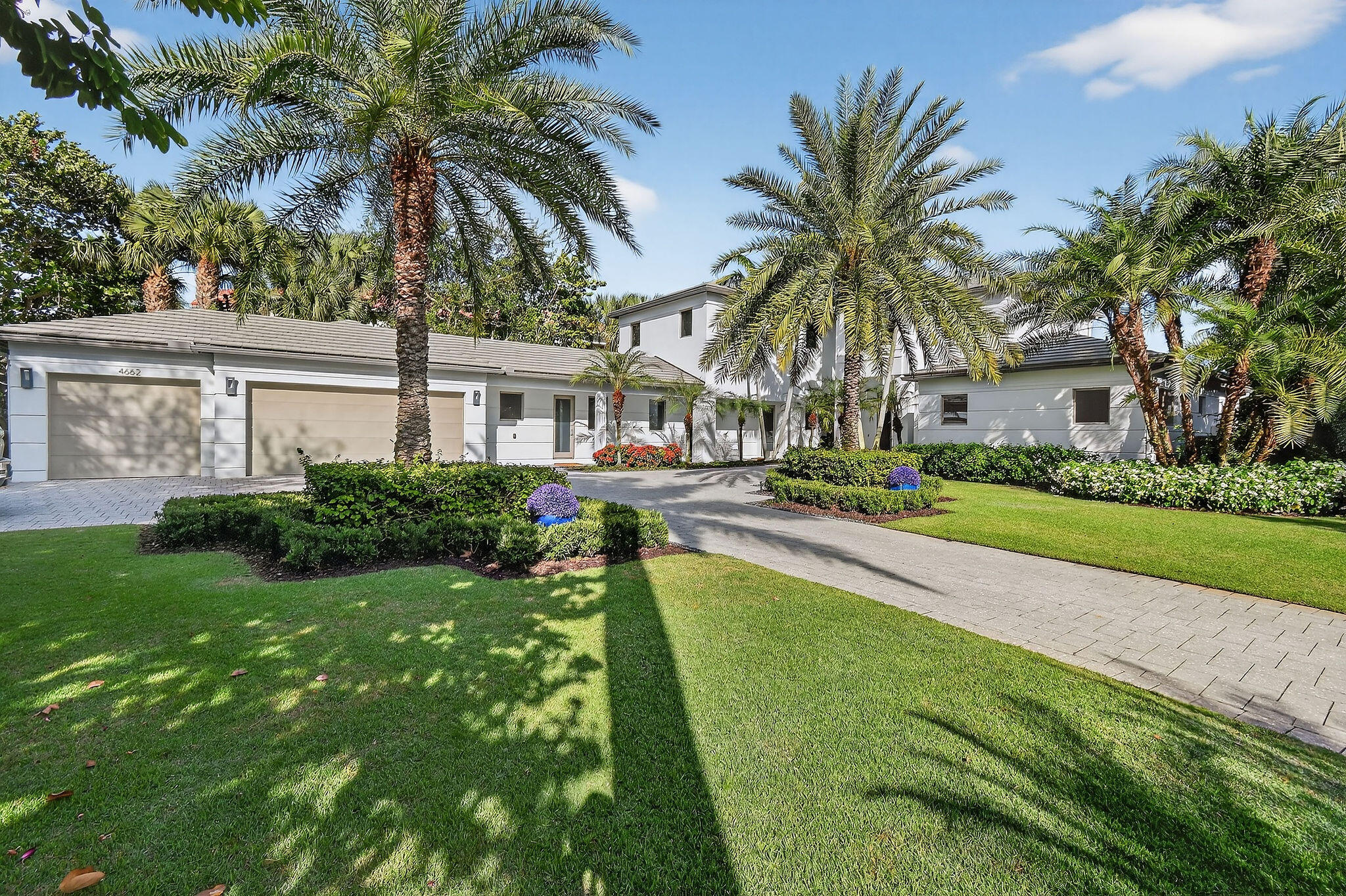 View details of listing 14662 Watermark Way, Palm Beach Gardens, FL 33410 Palm Beach Gardens with MLS# 