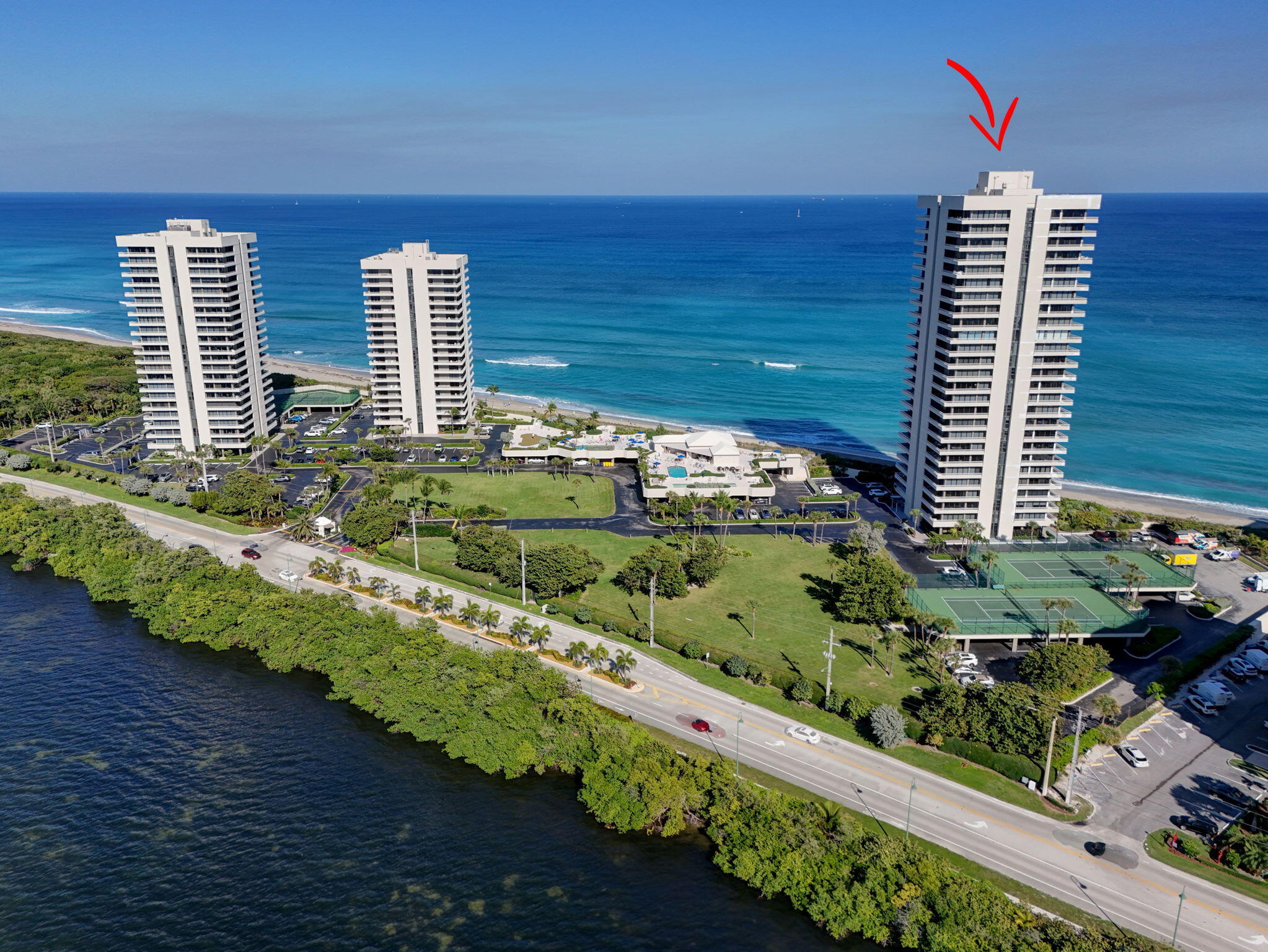 View details of listing 5510 N Ocean Drive 2d, Singer Island, FL 33404 Singer Island with MLS# 