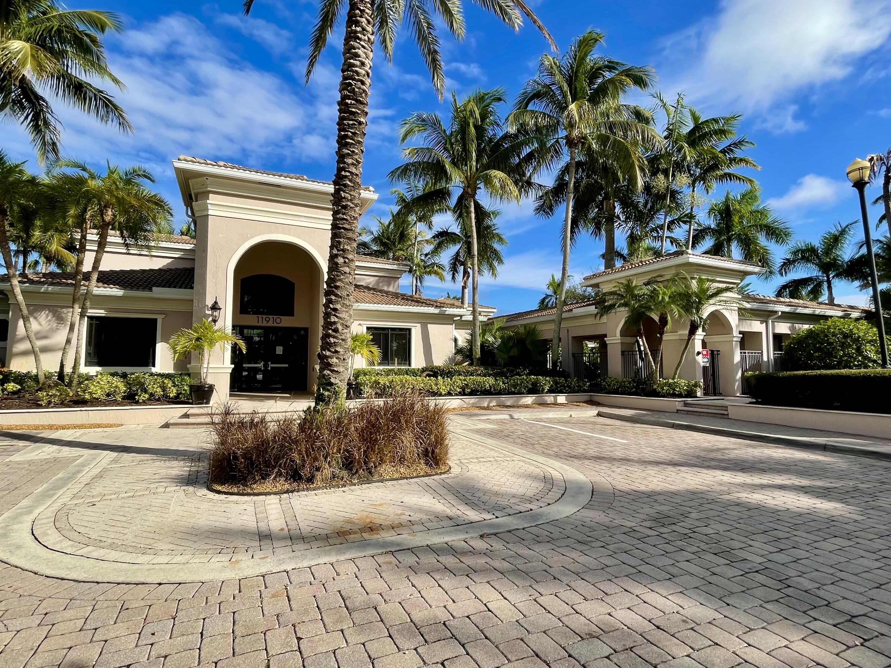 View details of listing 2727 Anzio Court 108, Palm Beach Gardens, FL 33410 Palm Beach Gardens with MLS# 