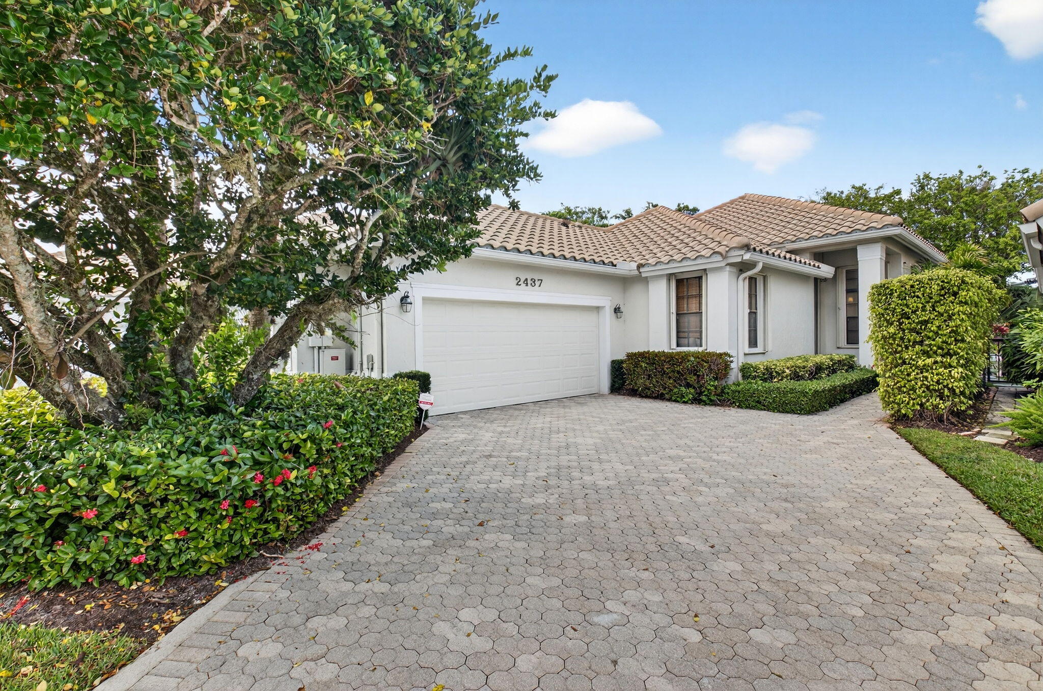 View details of listing 2437 NW 64th Street, Boca Raton, FL 33496 Boca Raton with MLS# 