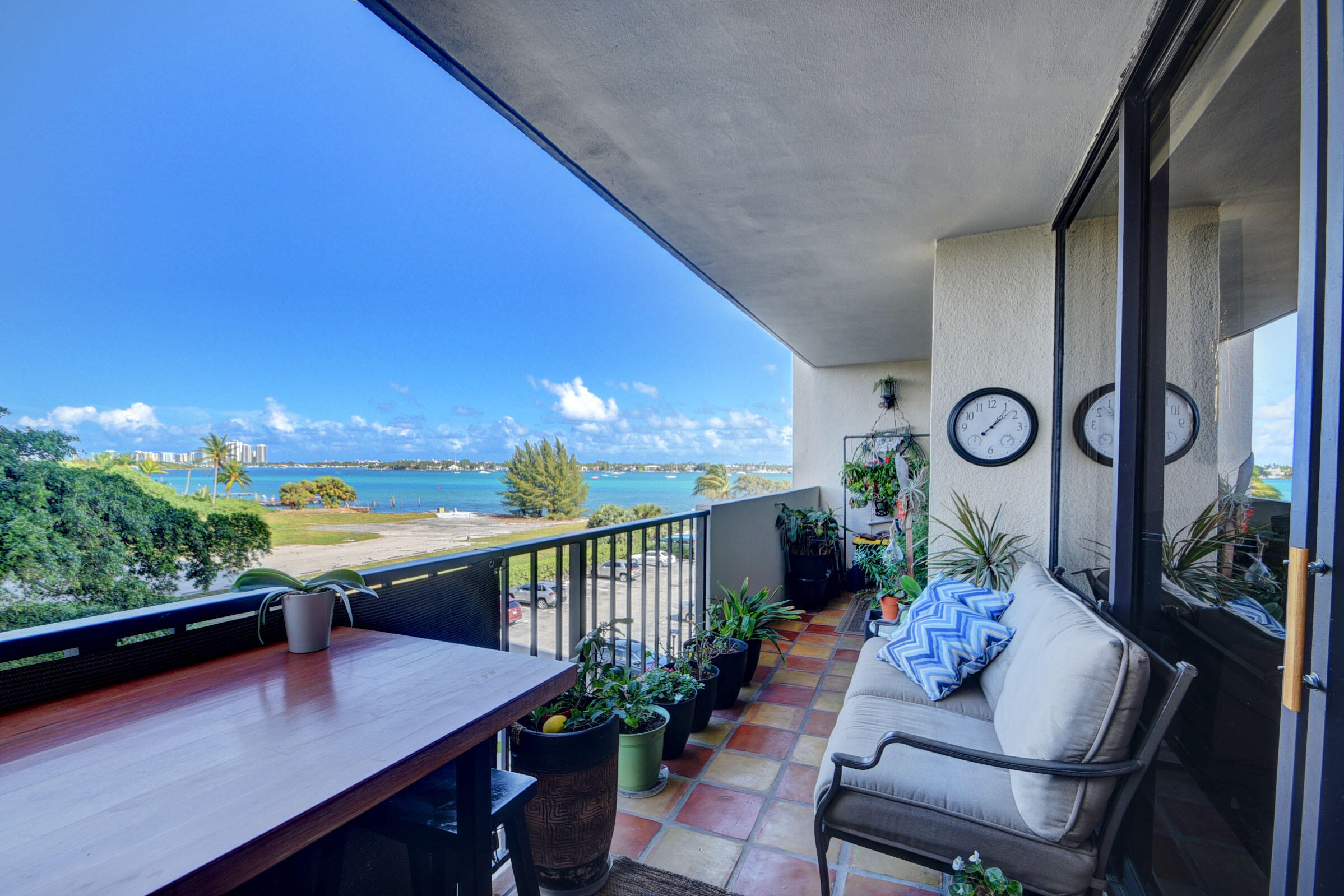 View details of listing 5600 N Flagler Drive 307, West Palm Beach, FL 33407 West Palm Beach with MLS# 