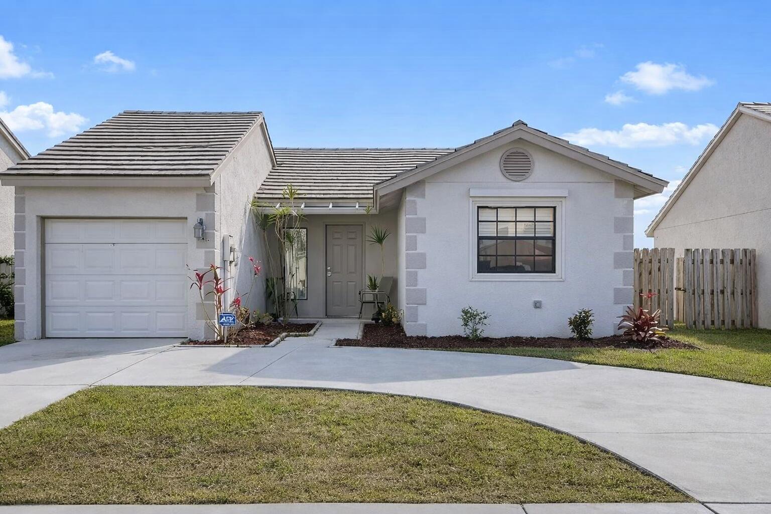 Listing  5761 Strawberry Lakes Circle, Lake Worth, FL 33463, Lake Worth, FL 33463