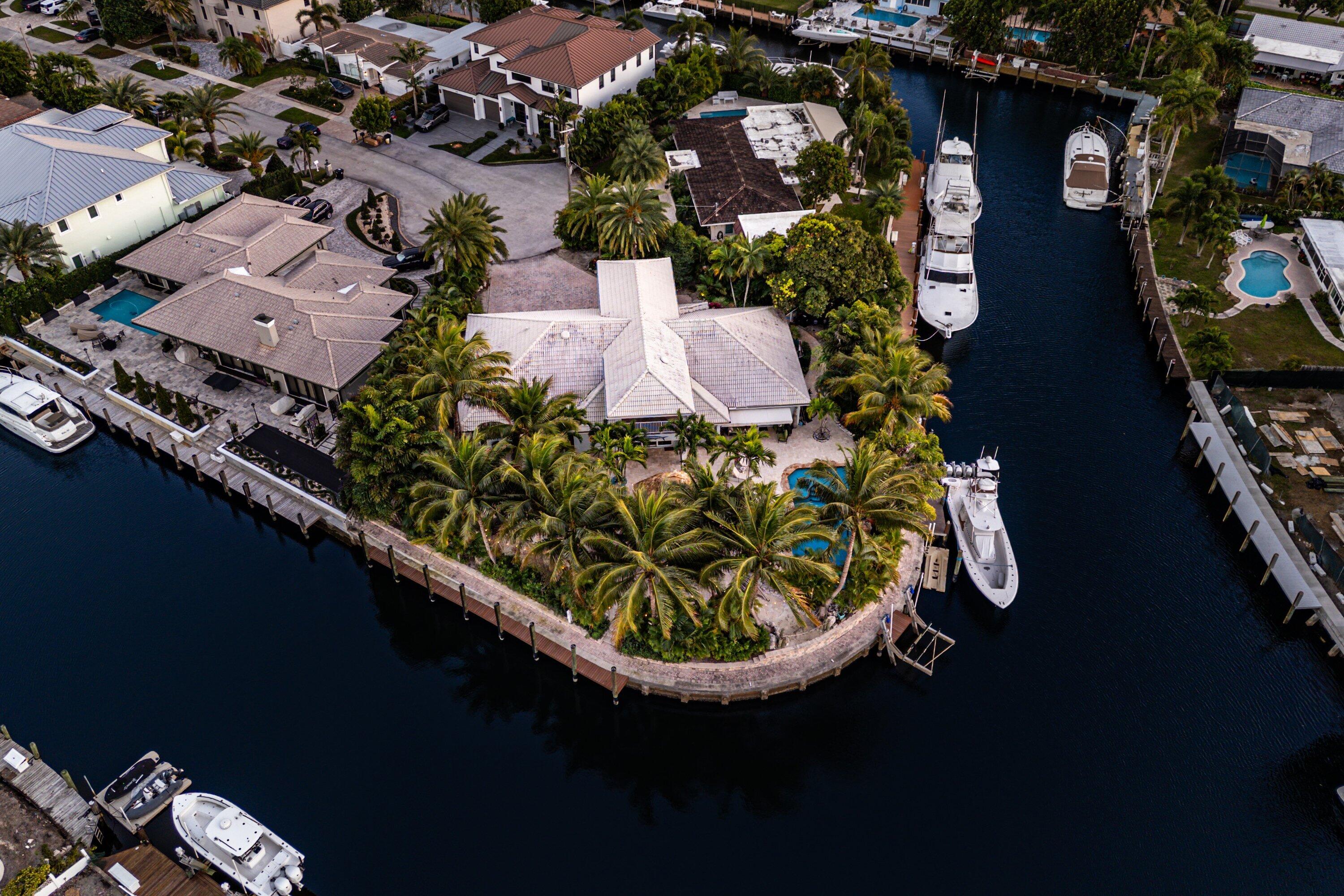 View details of listing 2311 NE 47th Street, Lighthouse Point, FL 33064 Lighthouse Point with MLS# 
