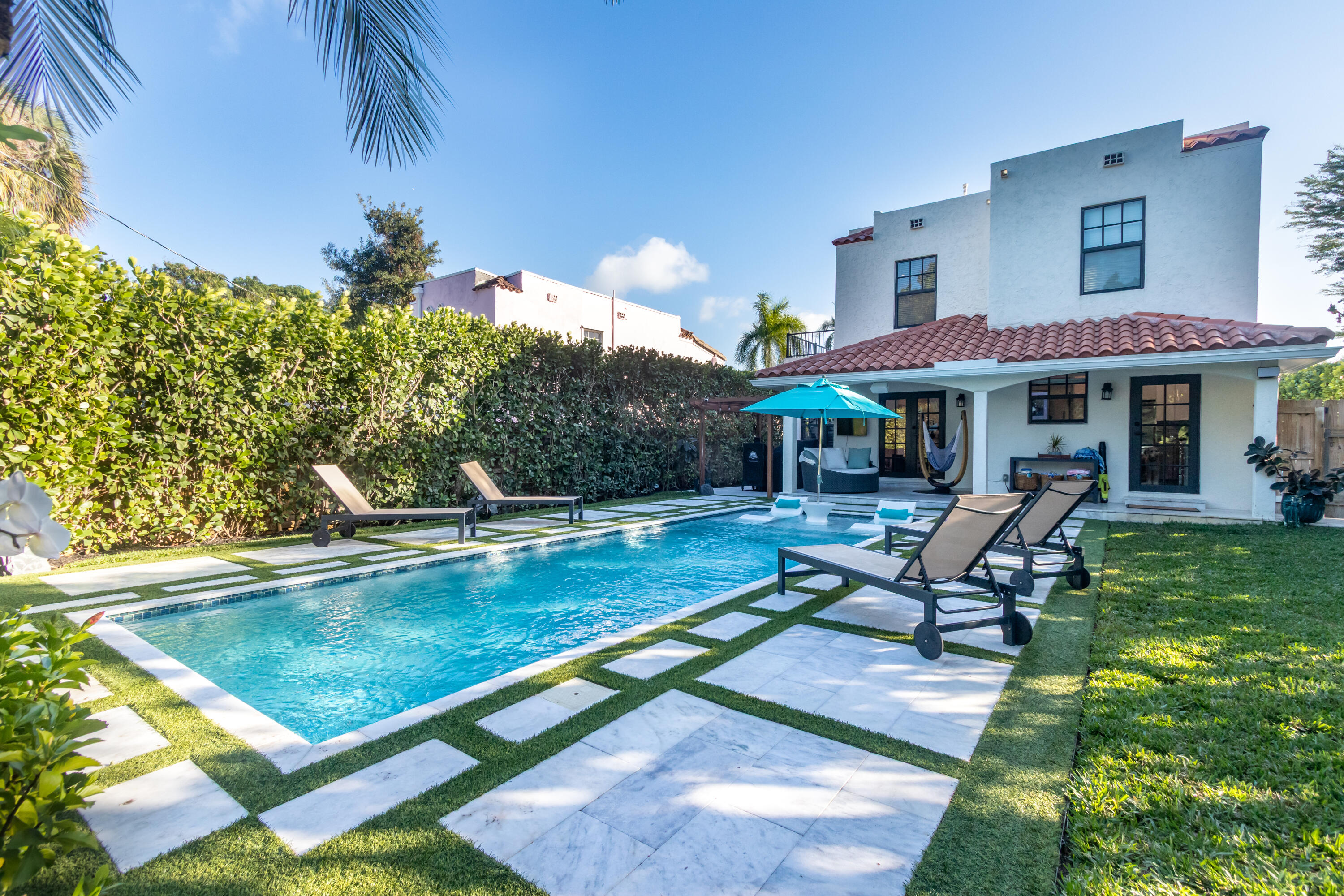 View details of listing 823 38th Street, West Palm Beach, FL 33407 West Palm Beach with MLS# 