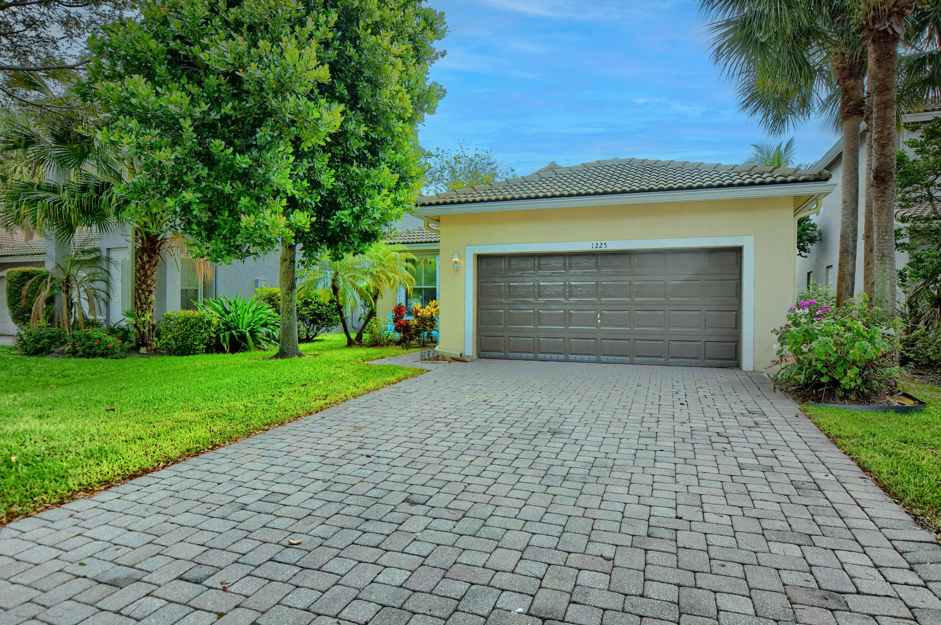 Listing  1225 E Magnolia Circle, Delray Beach, FL 33445, Delray Beach, FL 33445