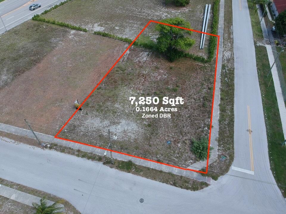 View details of listing 84 SW 1 Court, Deerfield Beach, FL 33441 Deerfield Beach with MLS#