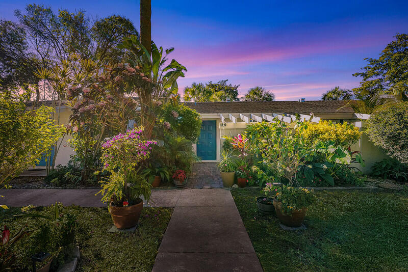 View details of listing 2016 SW 29th Court 5b1, Delray Beach, FL 33445 Delray Beach with MLS#