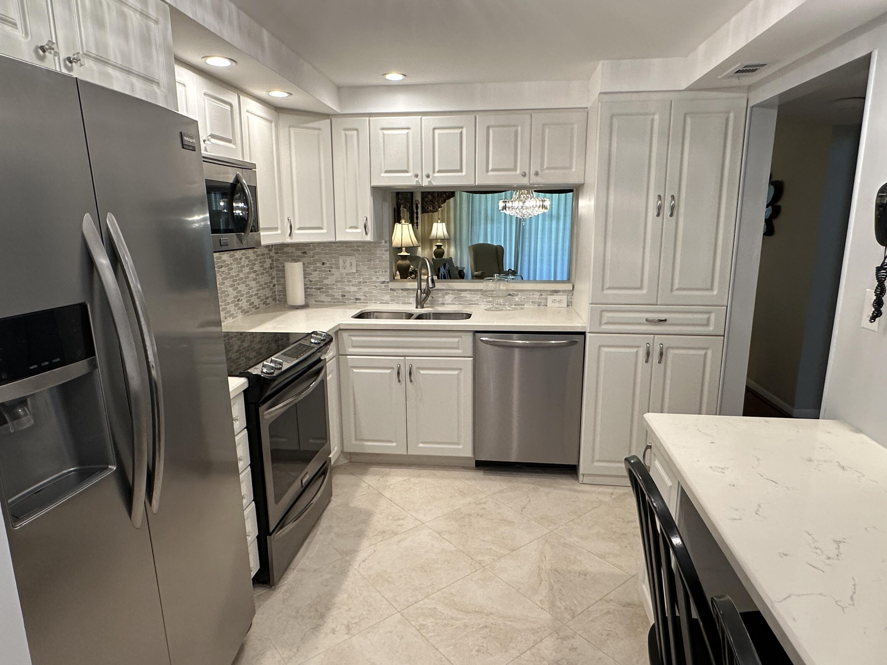 View details of listing 1101 Colony Point Circle 108, Pembroke Pines, FL 33026 Pembroke Pines with MLS# 