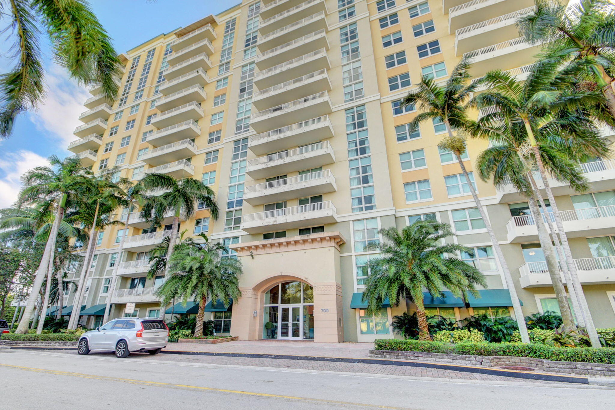 View details of listing 625 Casa Loma Boulevard 403, Boynton Beach, FL 33435 Boynton Beach with MLS# 