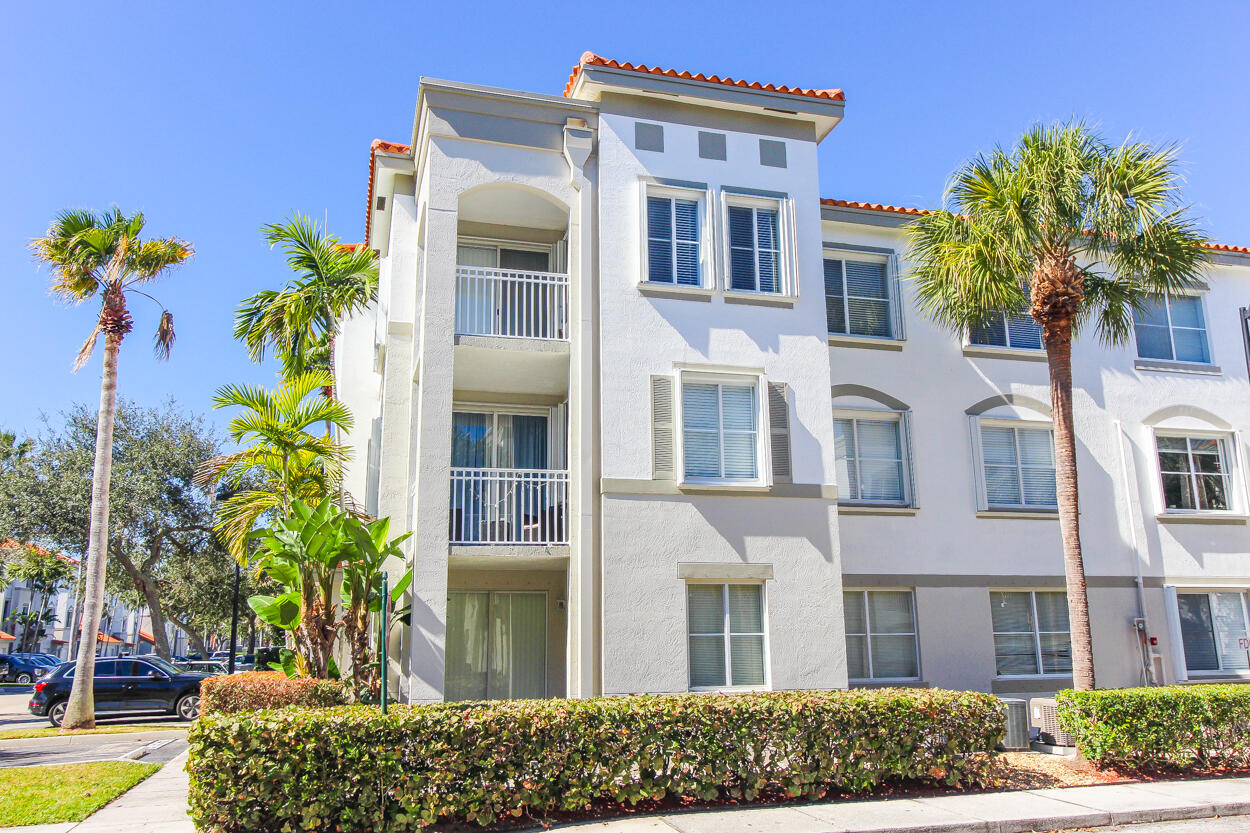Listing  11025 Legacy Boulevard 302, Palm Beach Gardens, FL 33410, Palm Beach Gardens, FL 33410
