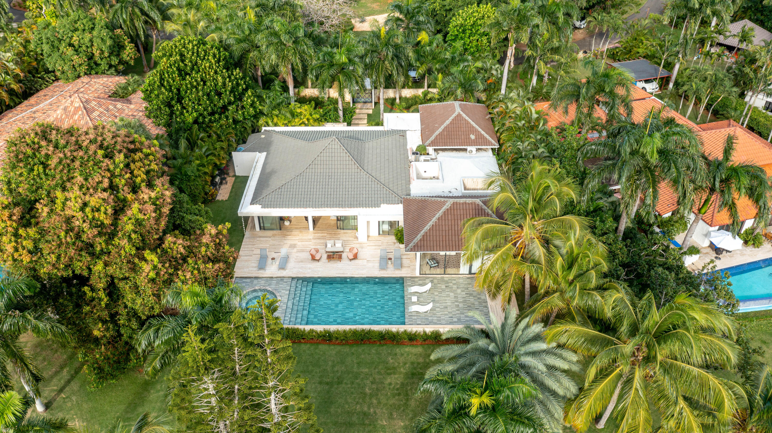 View details of listing 60 Cajuiles with MLS#