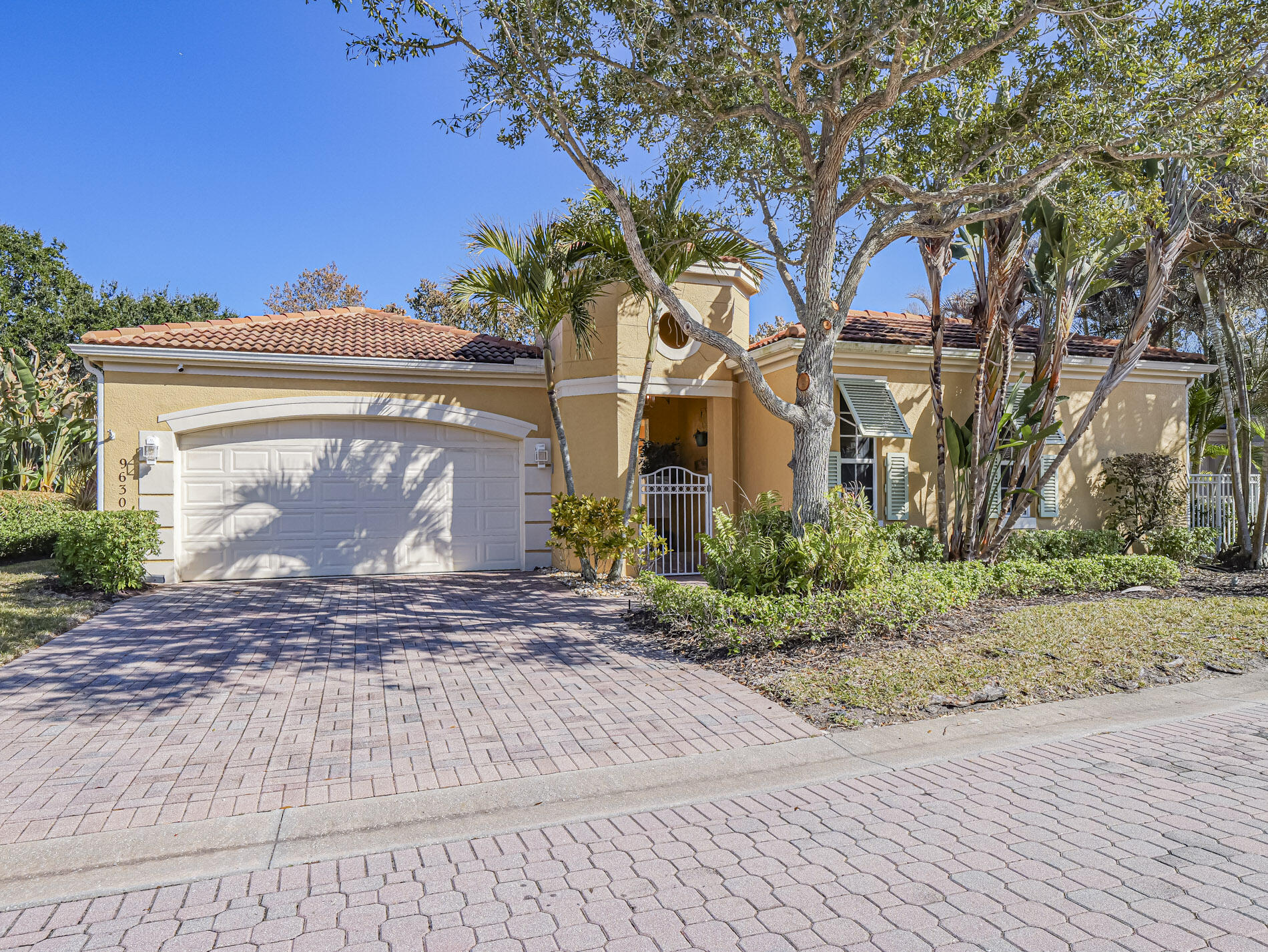 View details of listing 9630 E Maiden Court, Vero Beach, FL 32963 Vero Beach with MLS# 