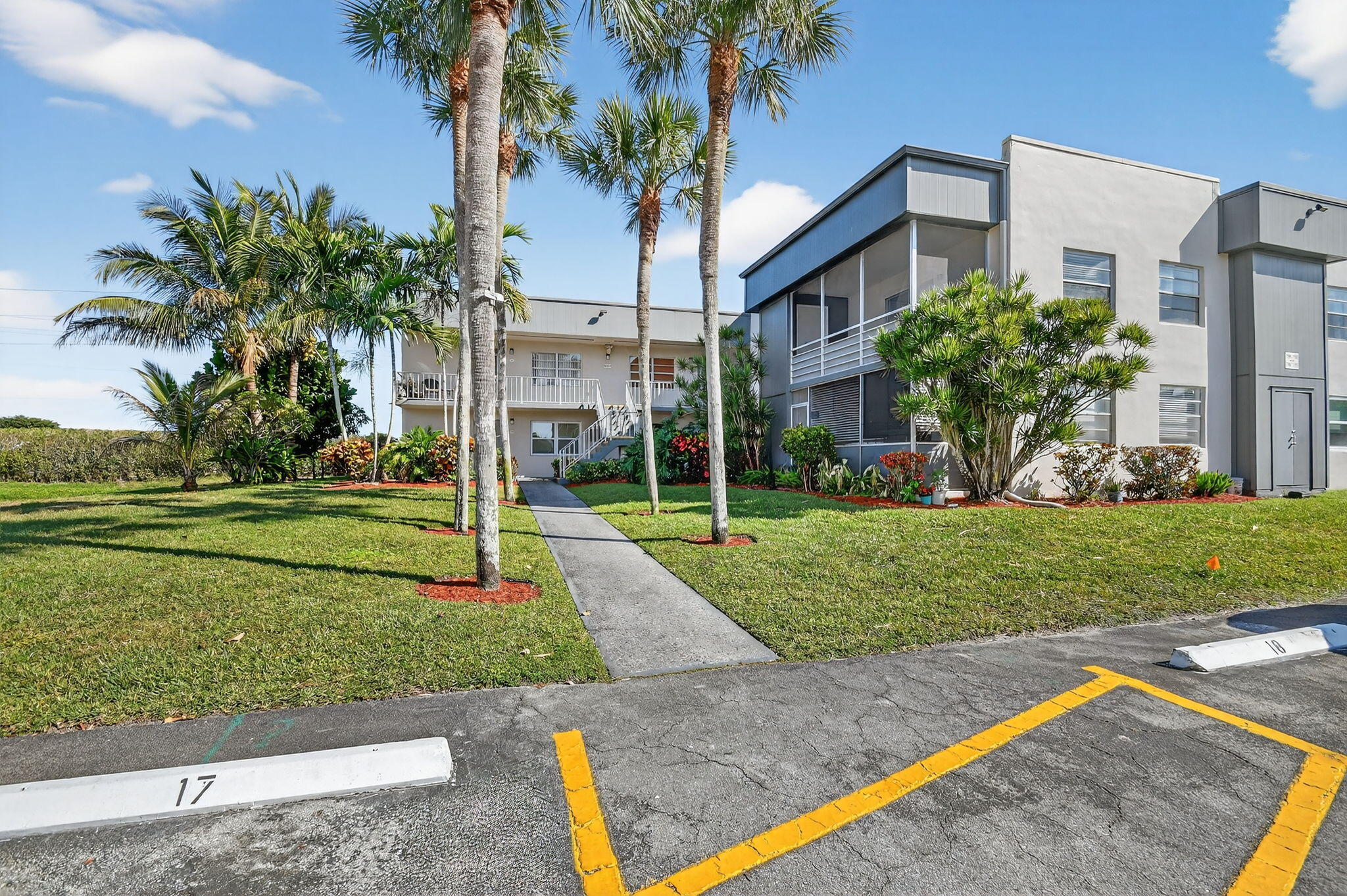 View details of listing 743 Burgundy P, Delray Beach, FL 33484 Delray Beach with MLS# 