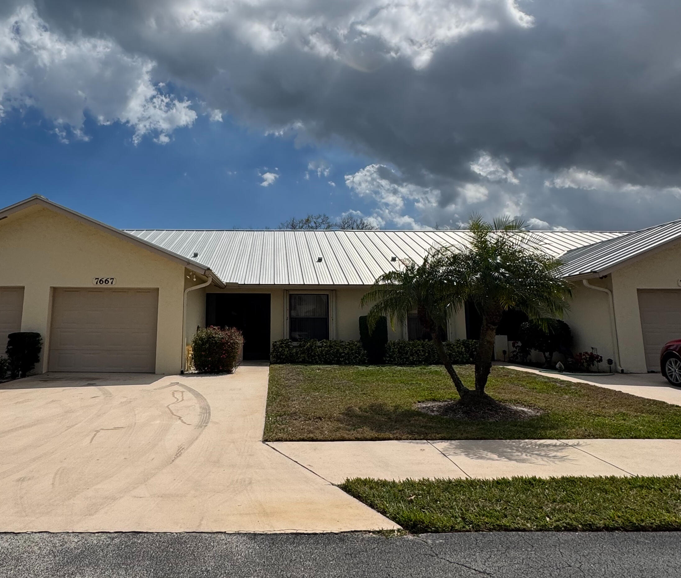 View details of listing 7667 SE Sugar Sand Circle, Hobe Sound, FL 33455 Hobe Sound with MLS# 