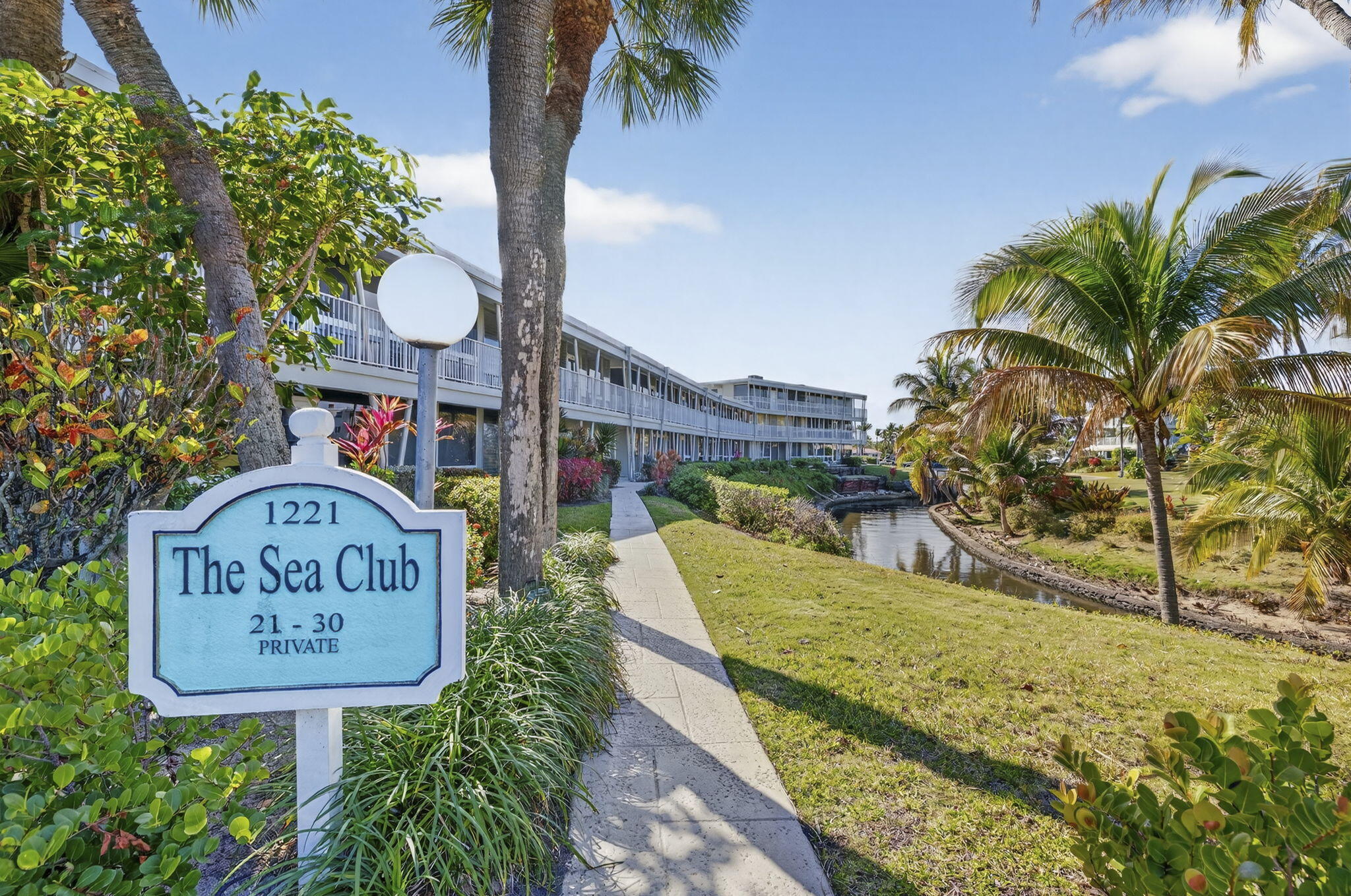 View details of listing 1221 Hillsboro Mile 23a, Hillsboro Beach, FL 33062 Hillsboro Beach with MLS# 