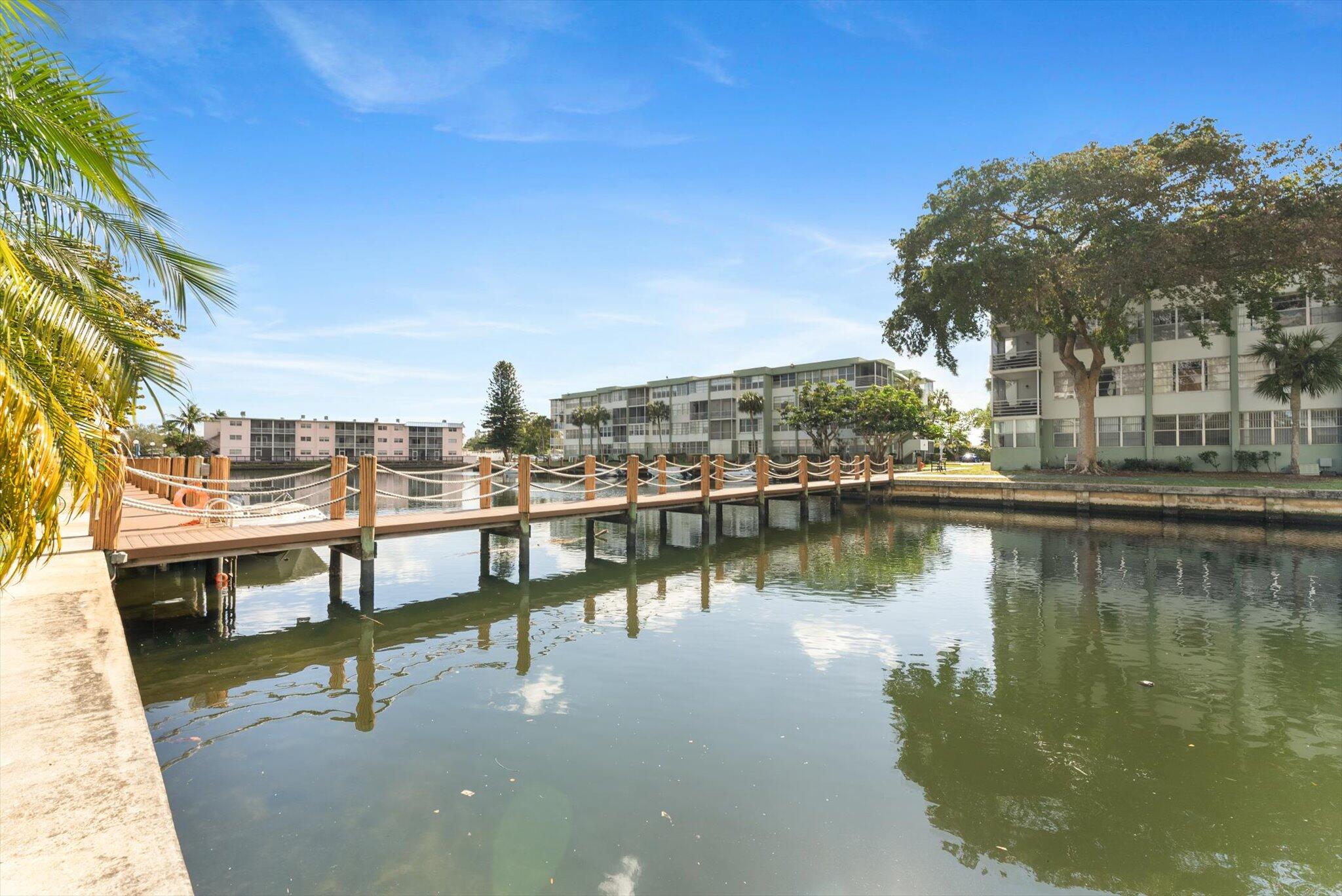 View details of listing 2751 Taft Street 403, Hollywood, FL 33020 Hollywood with MLS# 
