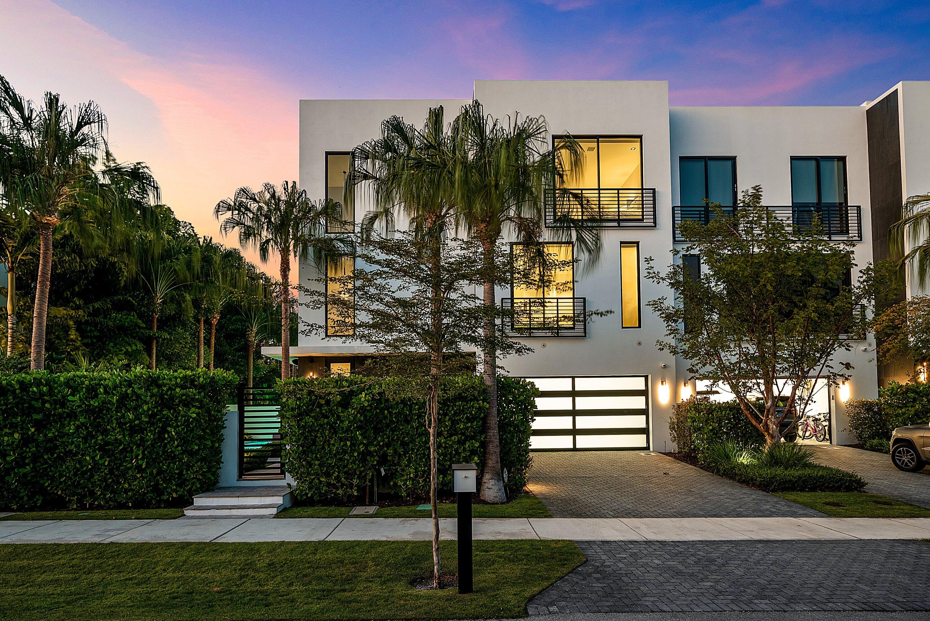View details of listing 927 Witherspoon Lane, Delray Beach, FL 33483 Delray Beach with MLS#