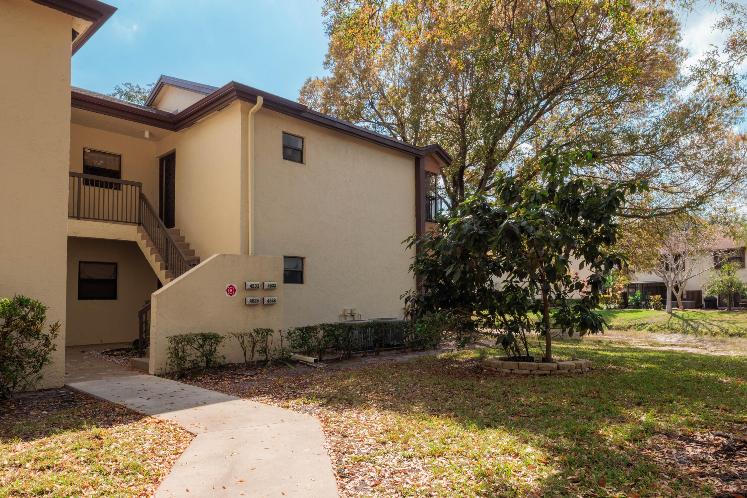 View details of listing 4532 Carambola Circle 27273, Coconut Creek, FL 33066 Coconut Creek with MLS#