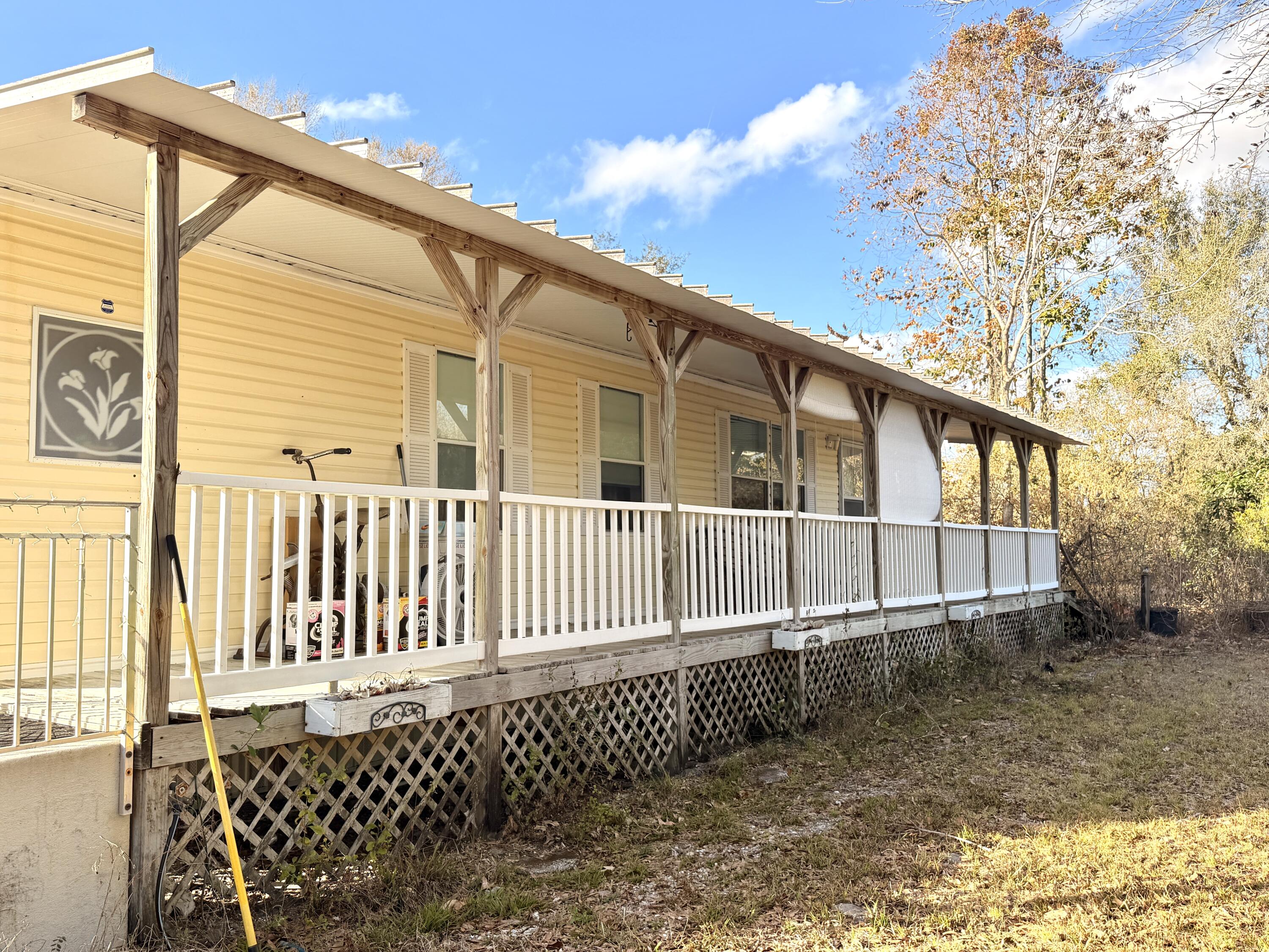 View details of listing 1907 NE 308th Street, Okeechobee, FL 34972 Okeechobee with MLS#
